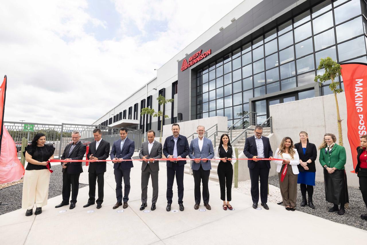 Inaugura Gobernador Kuri nueva planta de Avery Dennison