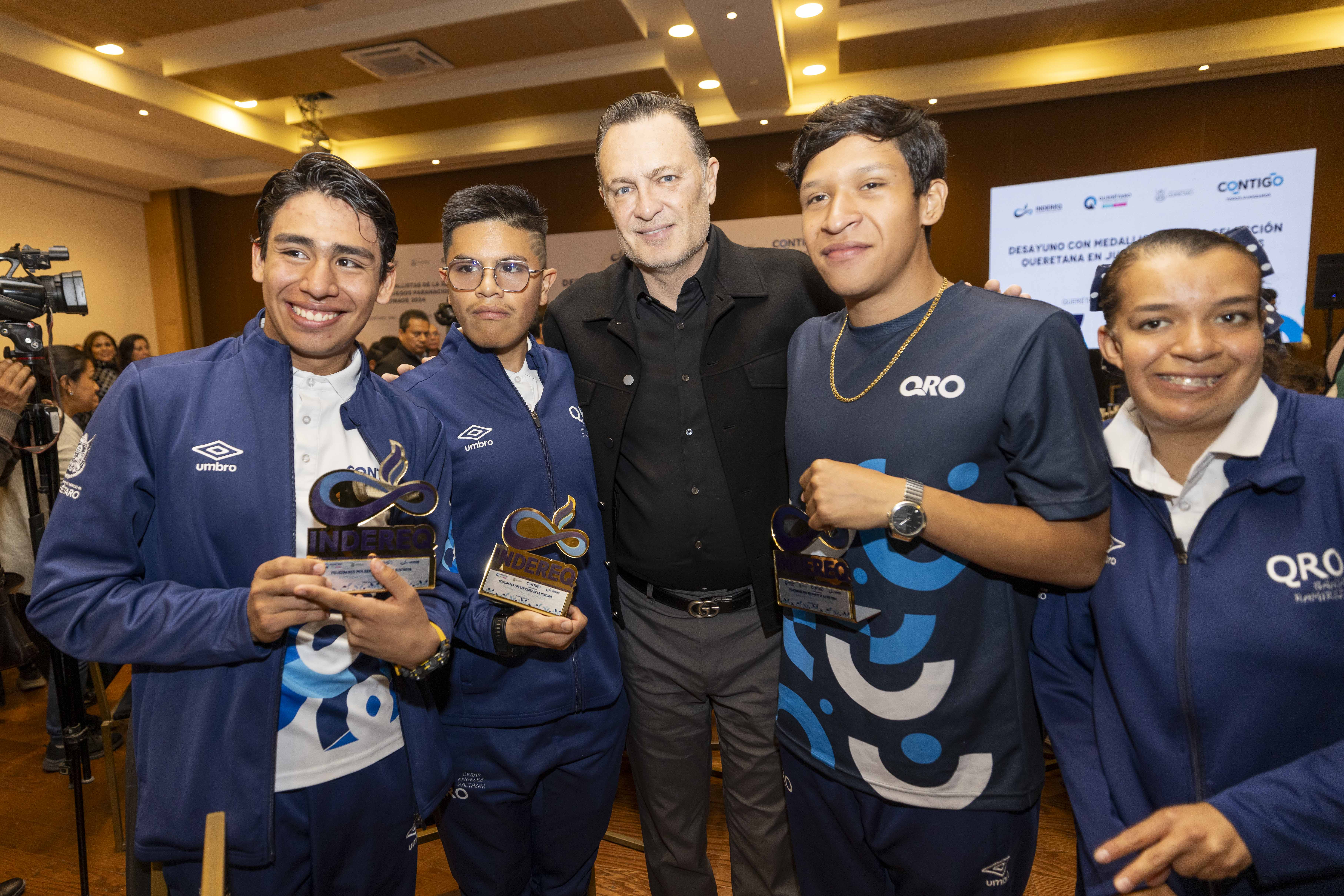 Entrega Kuri reconocimientos a medallistas de los Paranacionales CONADE 2024