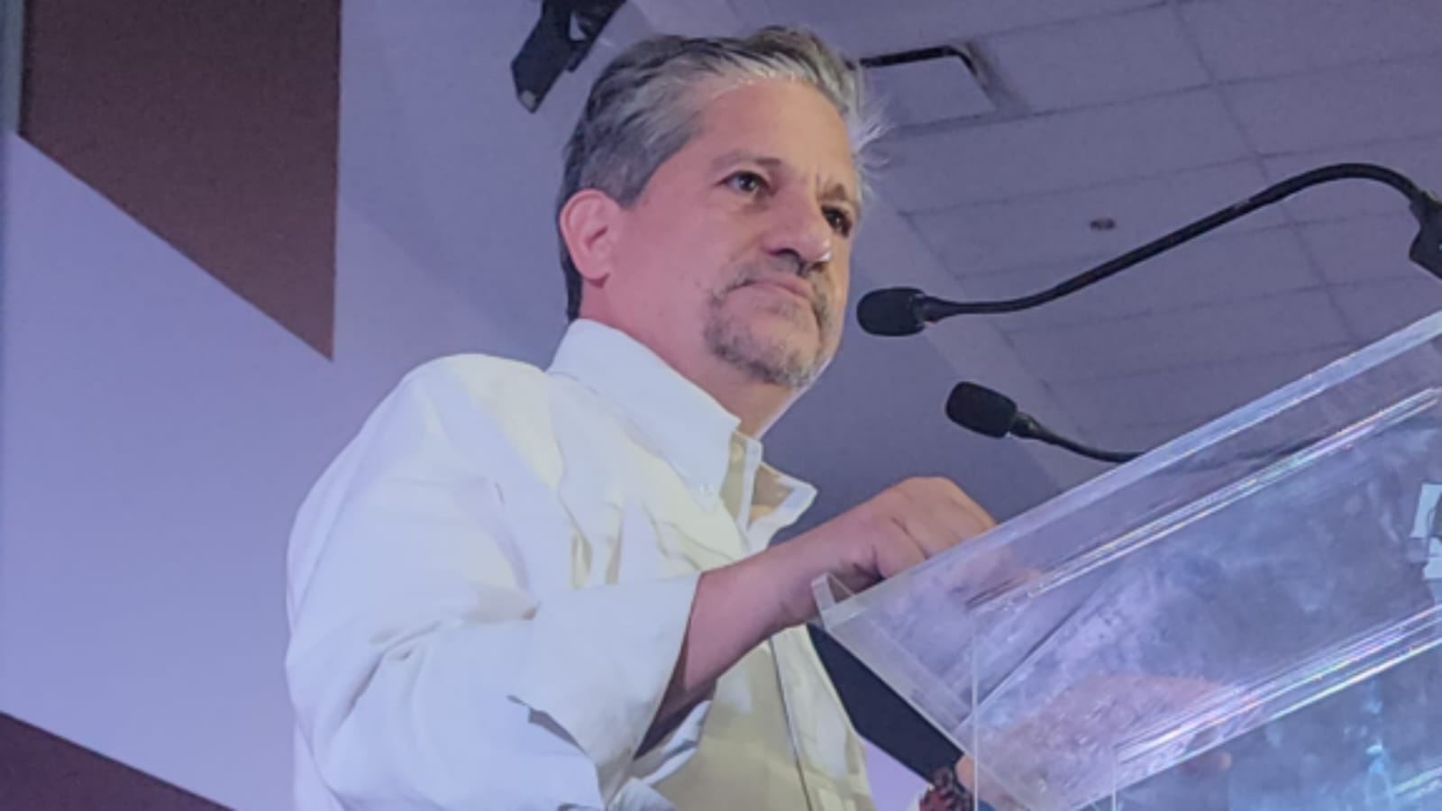 Lamenta diputado Luis Humberto Fernández los sucesos en Los Cantaritos