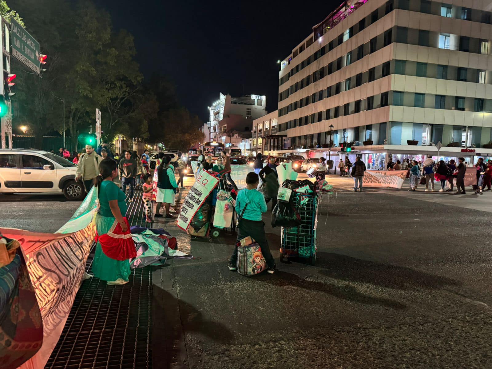Ambulantes irregulares cerraron calles y provocaron alteraciones al orden público