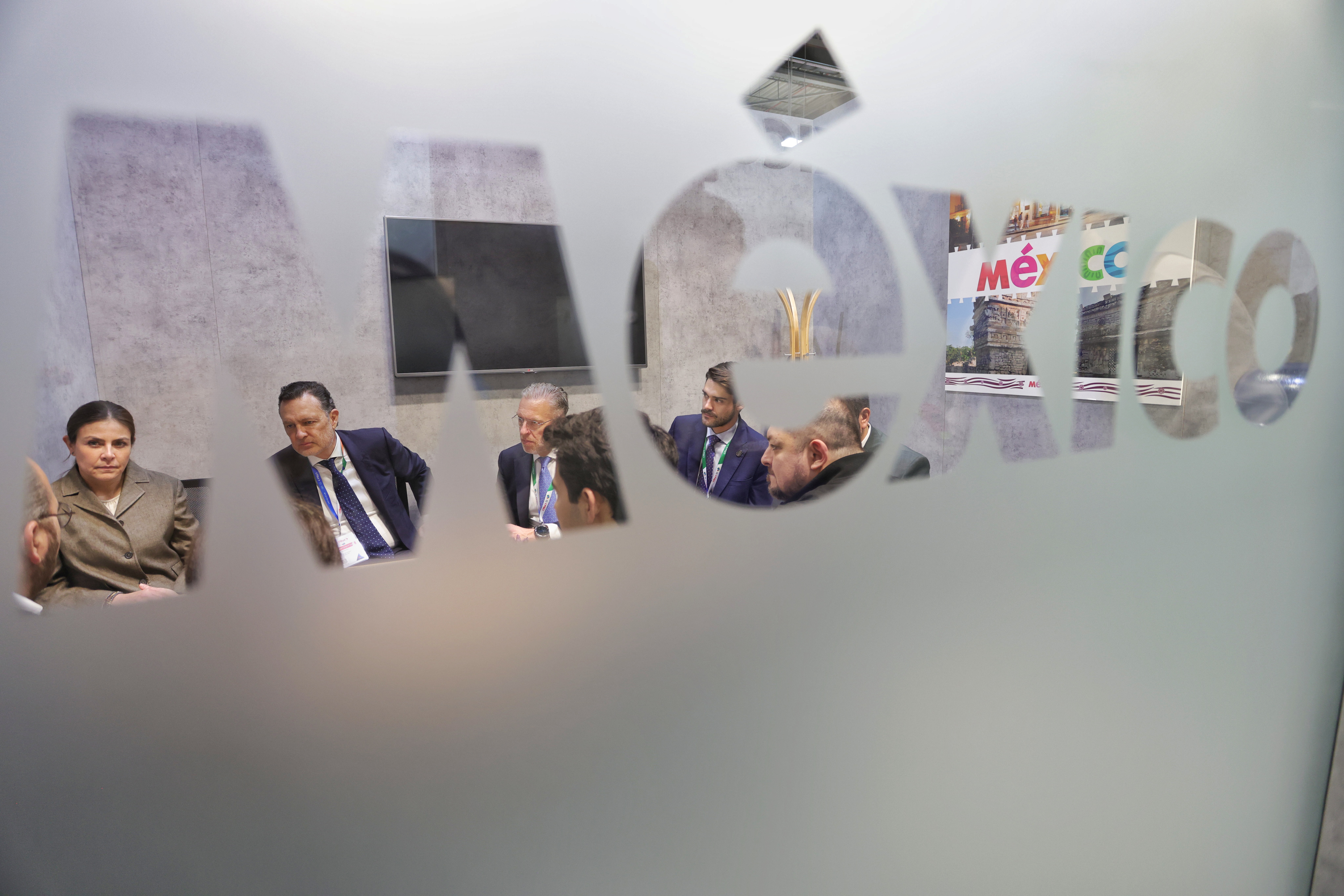 Gobierno de Querétaro y Viva Aerobus anuncian vuelo a Tijuana y mayor frecuencia a Monterrey