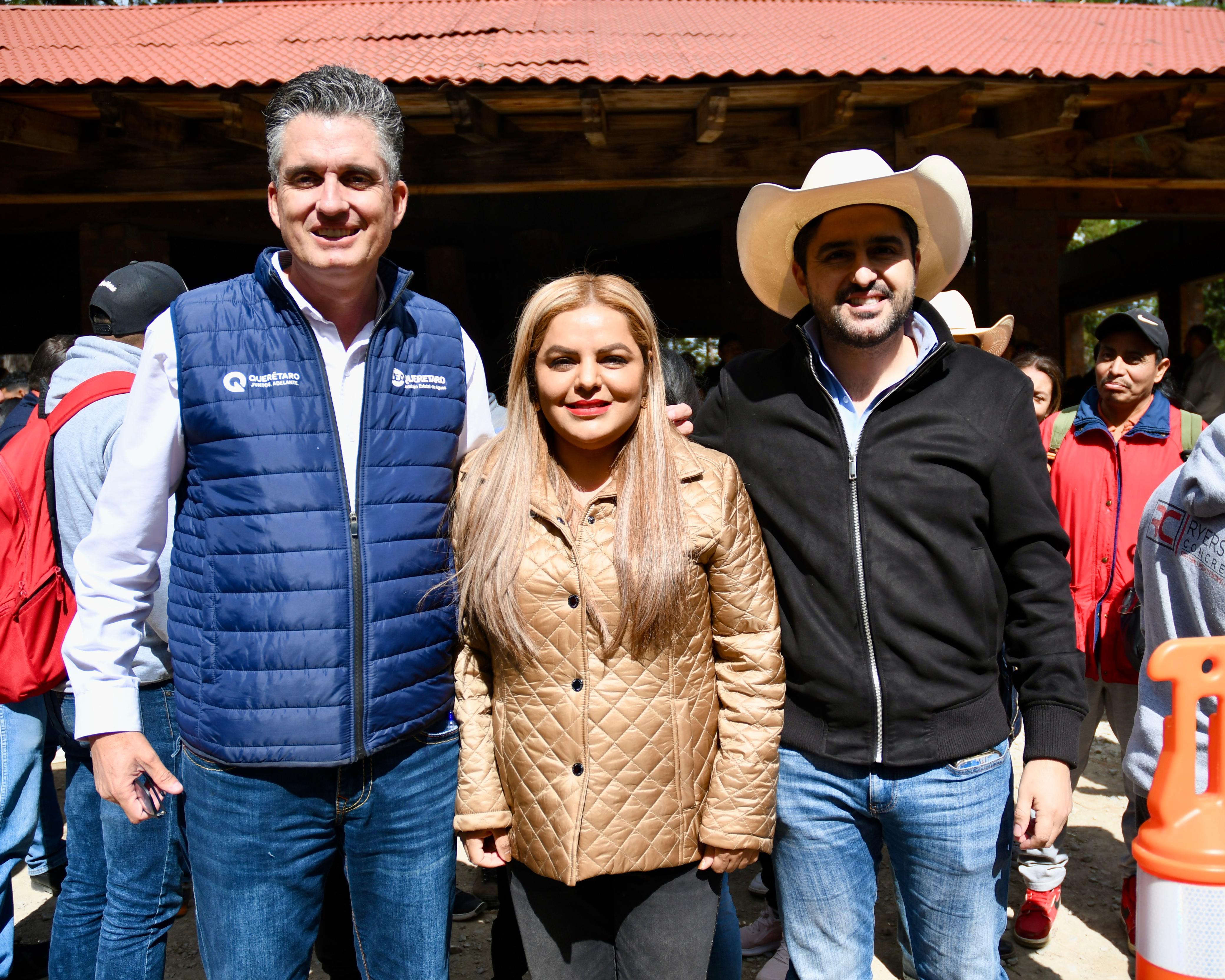 Celebra Agustín Dorantes la palabra cumplida del Gobernador para abasto de agua en Pinal
