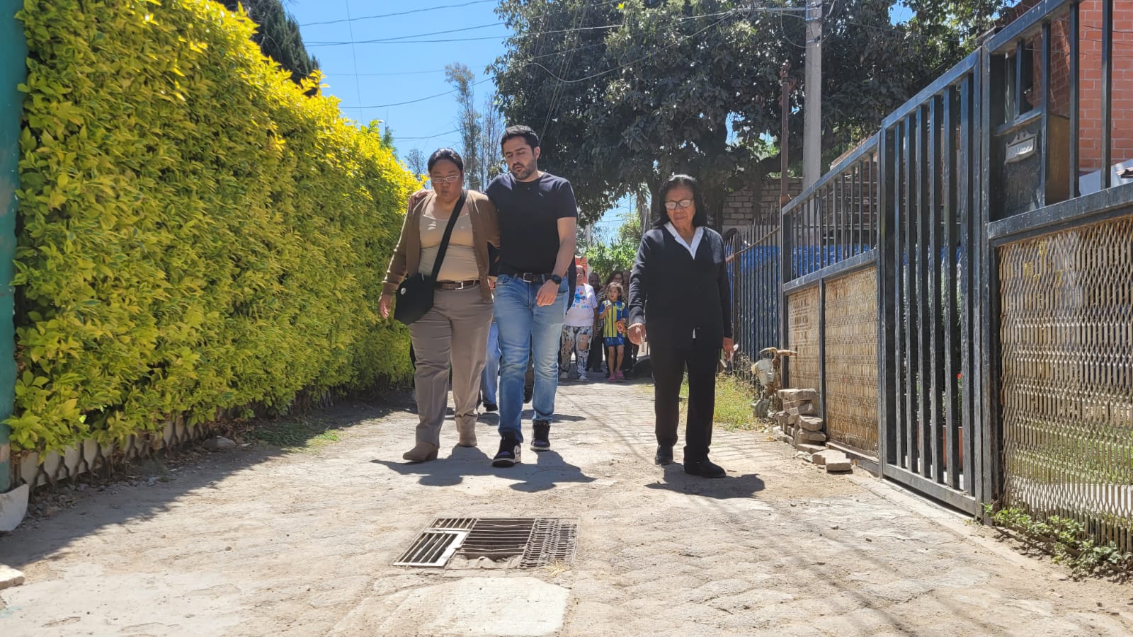 Alienta Agustín Dorantes la organización vecinal en la colonia Palmas