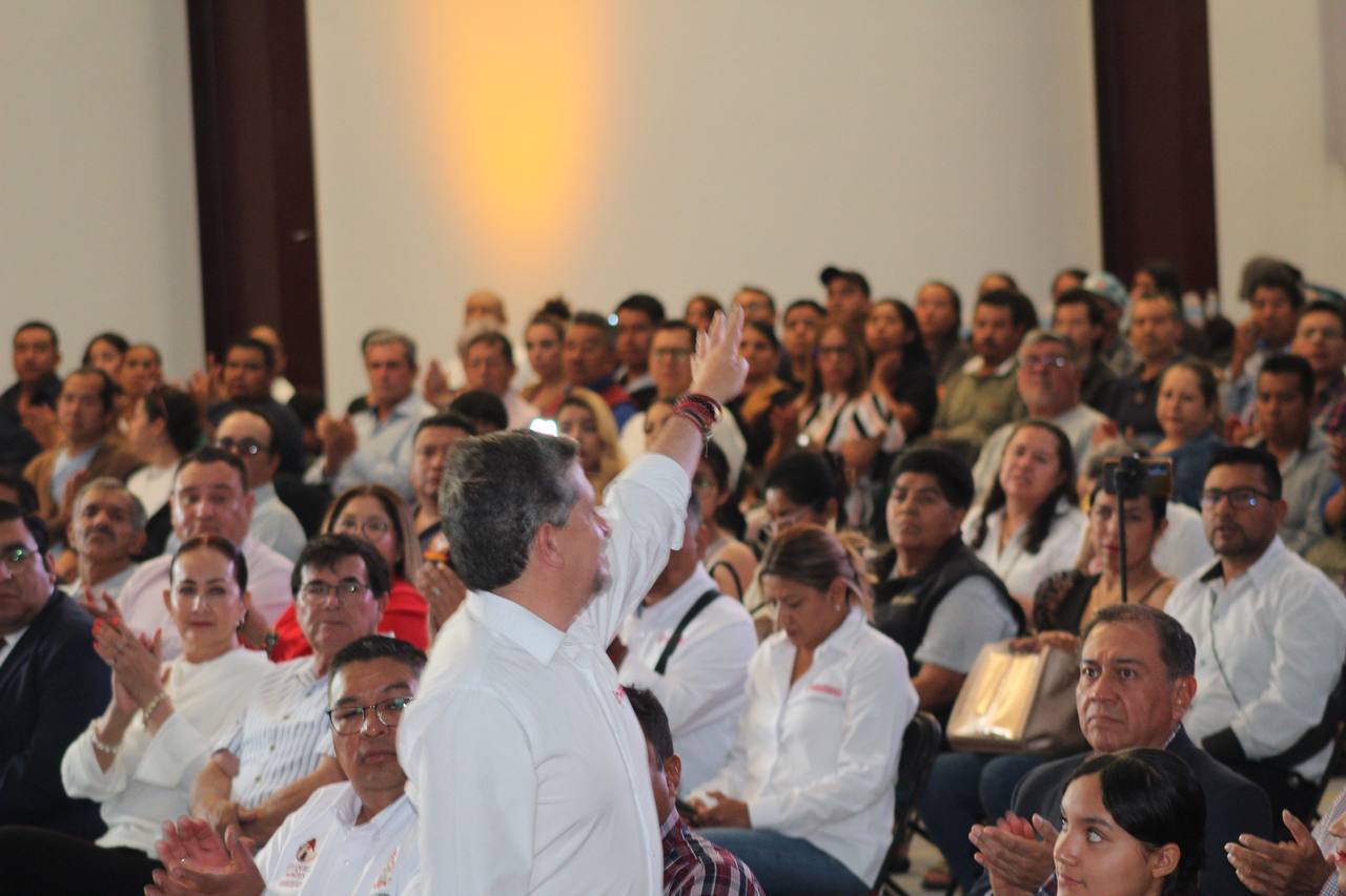 Reconoce diputado Luis Humberto Fernández trabajo del alcalde de Ezequiel Montes