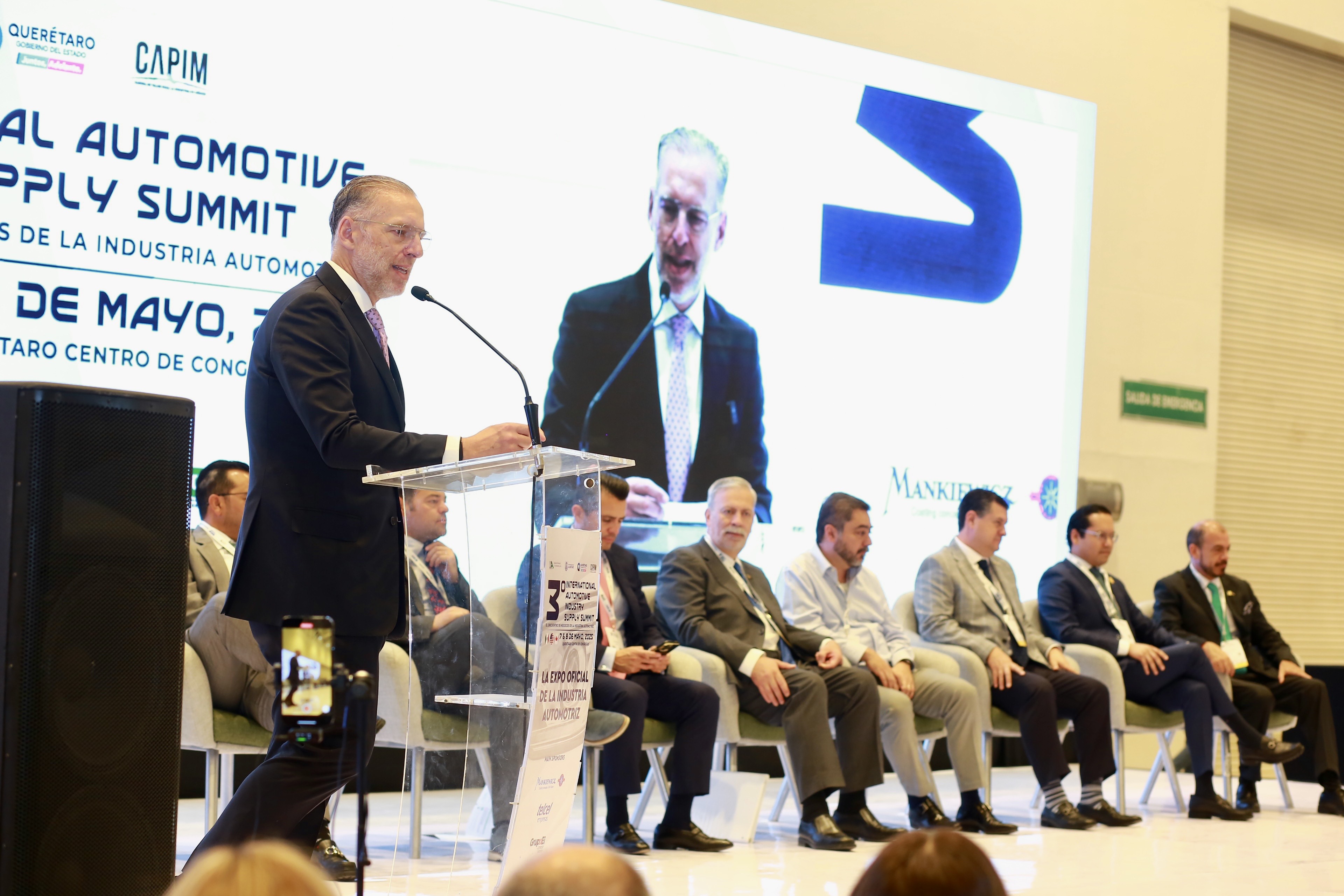Inaugura titular de SEDESU, Marco Del Prete, el Automotive Industry