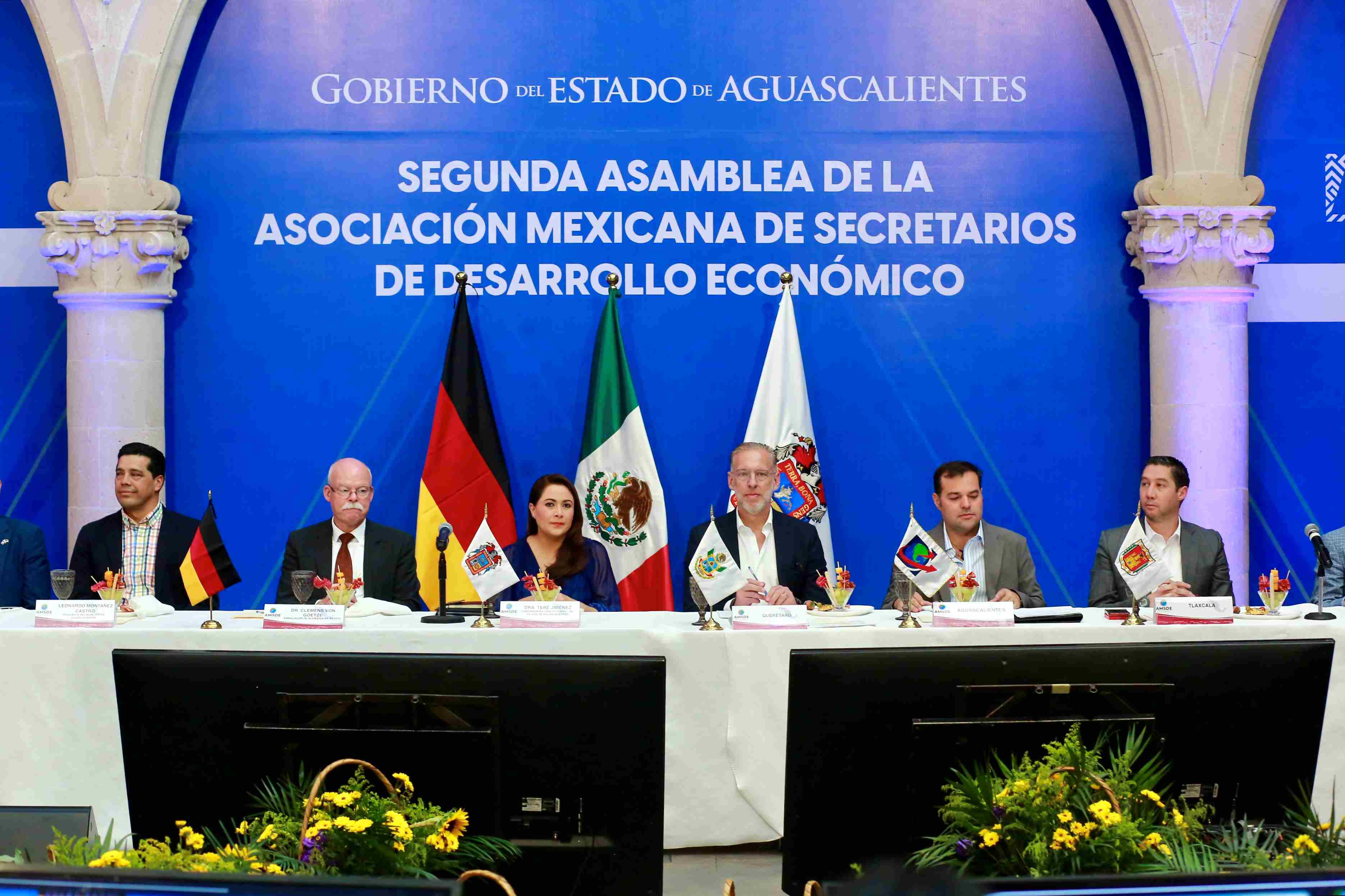 Encabeza Marco Del Prete asamblea de la AMSDE