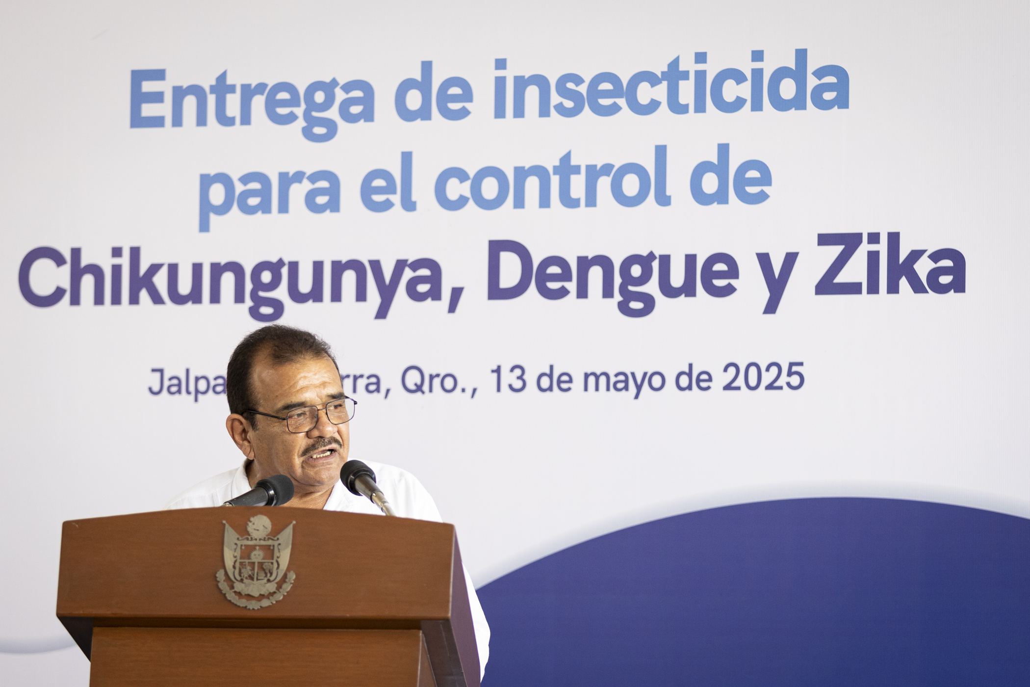 Gobierno de Querétaro combate dengue, chikungunya y zika con entrega de insecticida