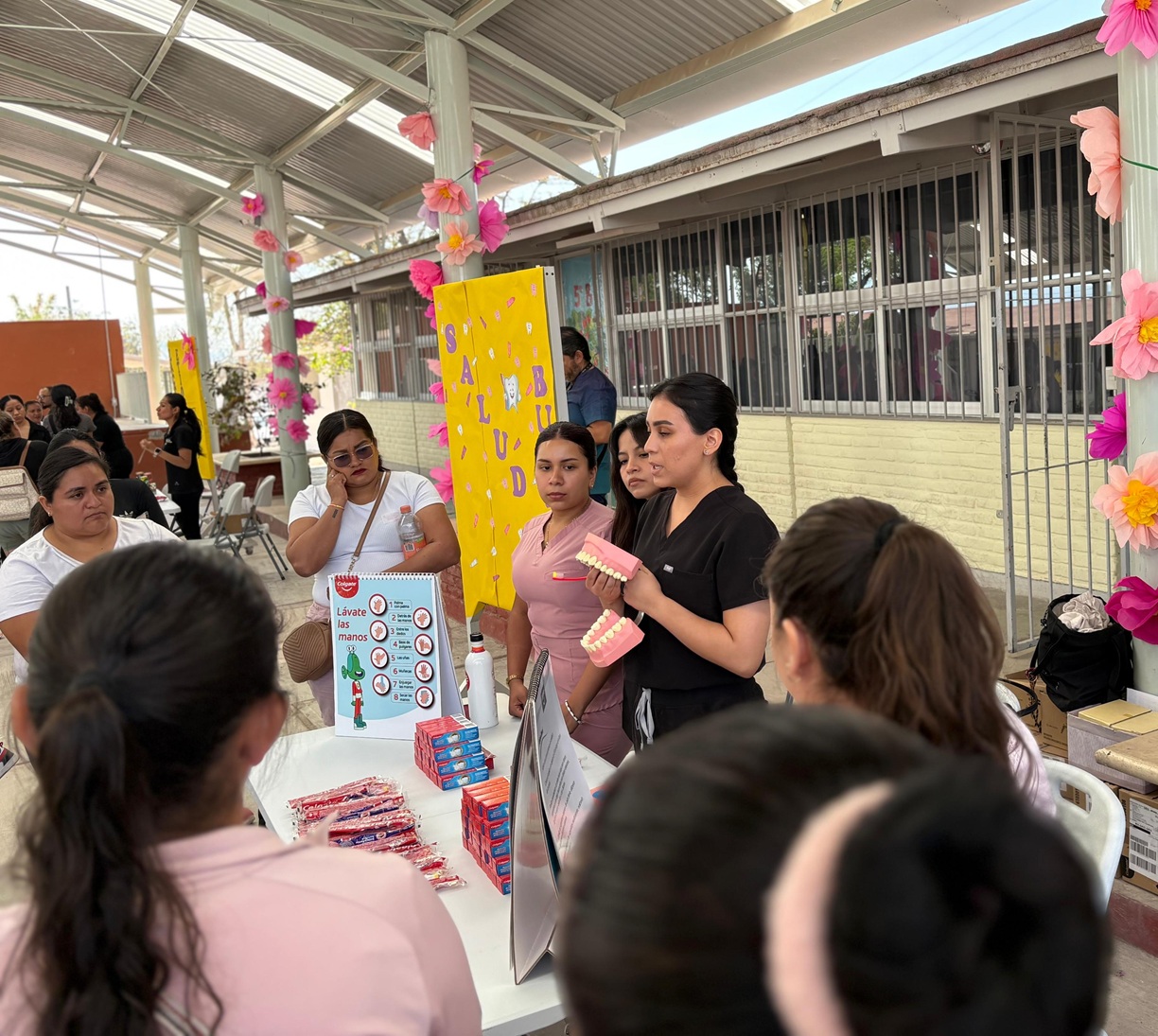 Lleva SESA Feria de Salud Bucal a Santa Rosa Jáuregui