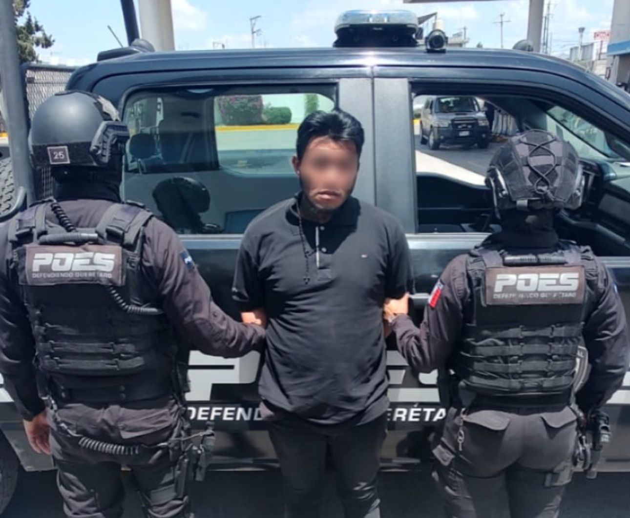 En San José El Alto, POES detiene a hombre y asegura sustancias ilícitas