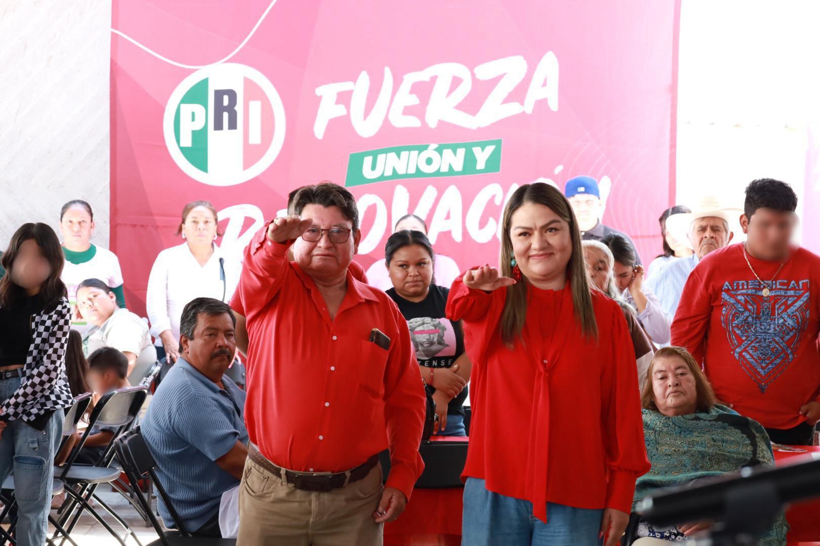 Lupita Cárdenas rinde protesta como presidenta del Comité Municipal del PRI en El Marqués