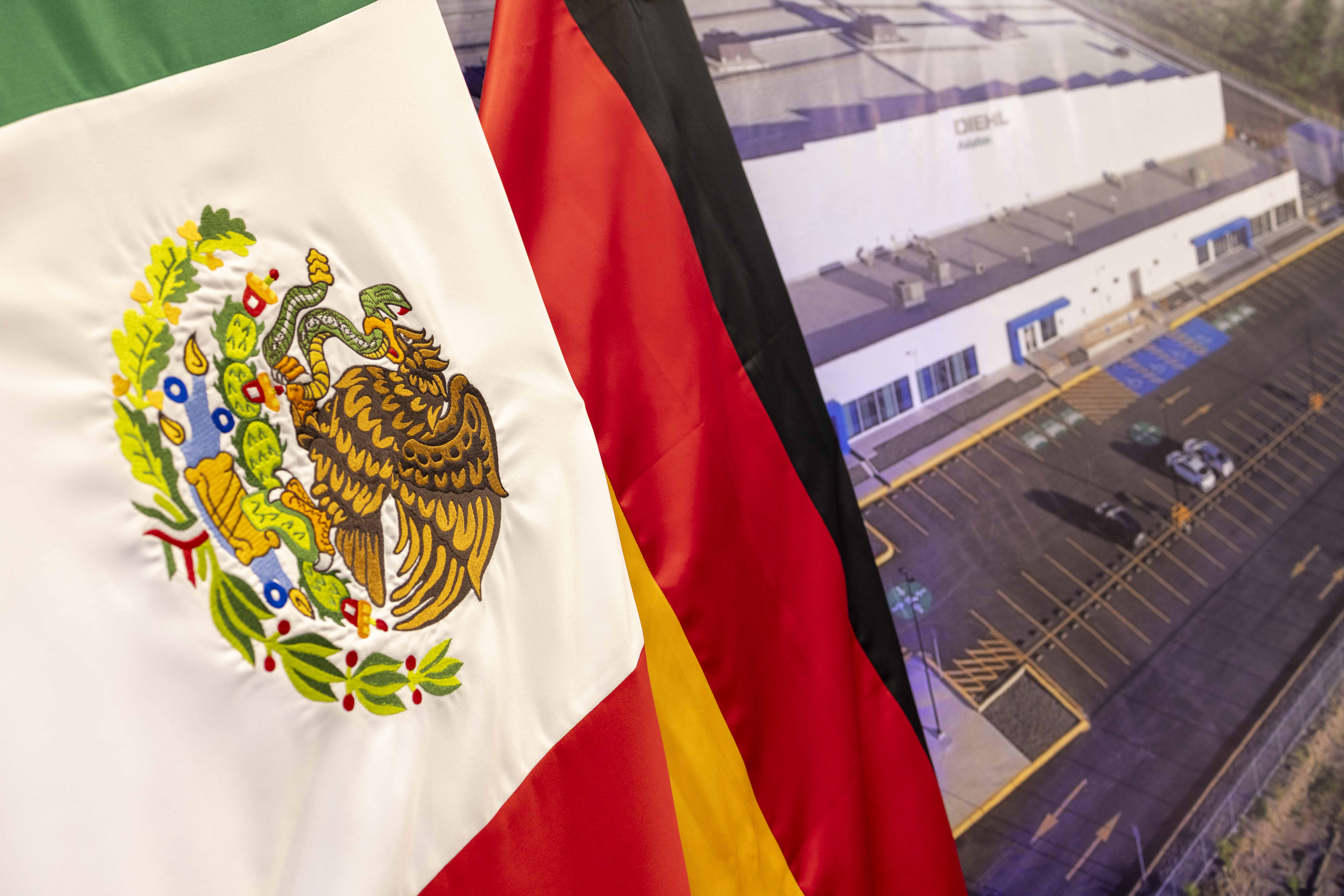 Inaugura Mauricio Kuri planta Diehl Aviation en Querétaro