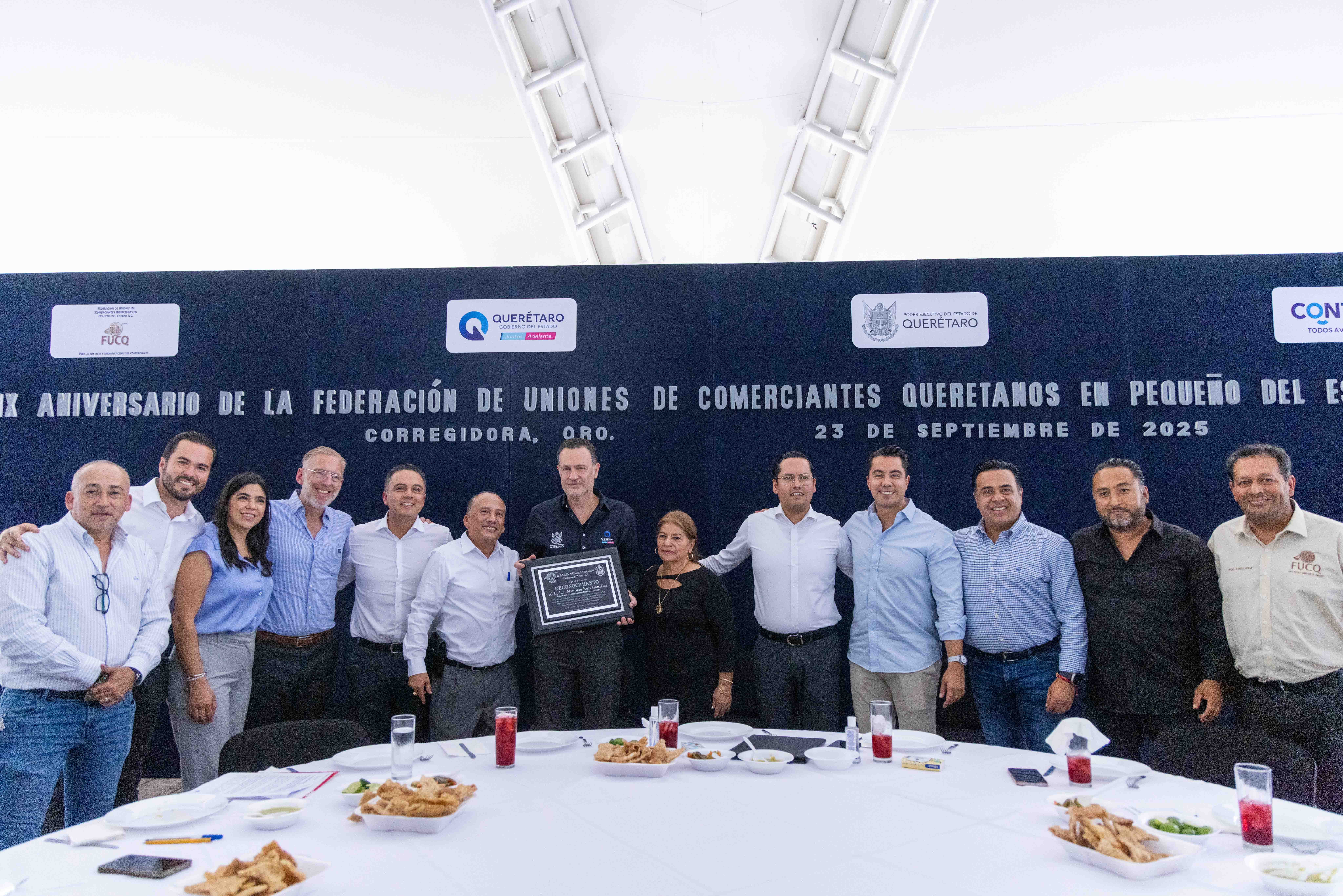 Reconoce Gobernador alianza con el pequeño comercio