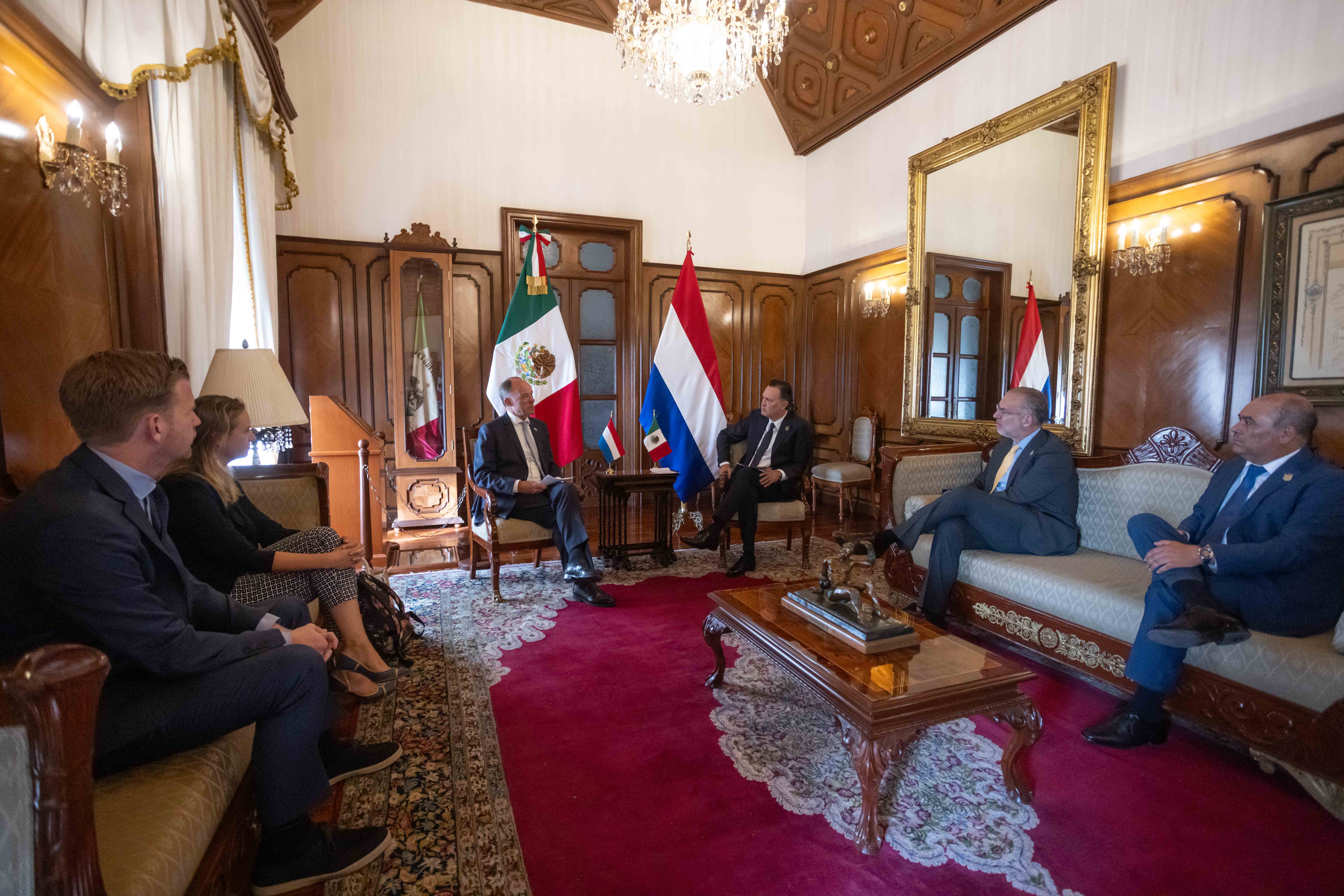 Recibe Mauricio Kuri al Embajador del Reino de los Países Bajos en México