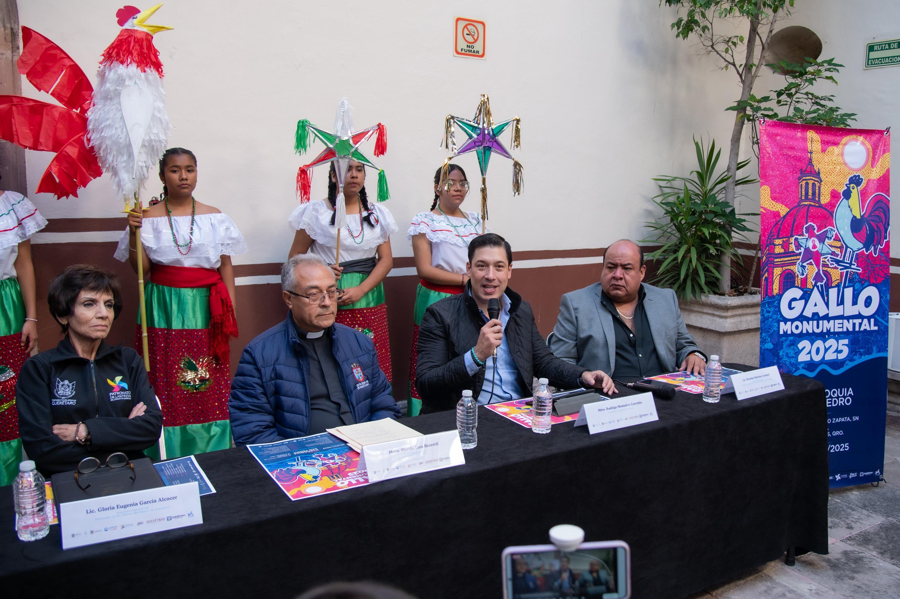 Presentan el “Gallo Monumental 2025”, tradición que une a Querétaro