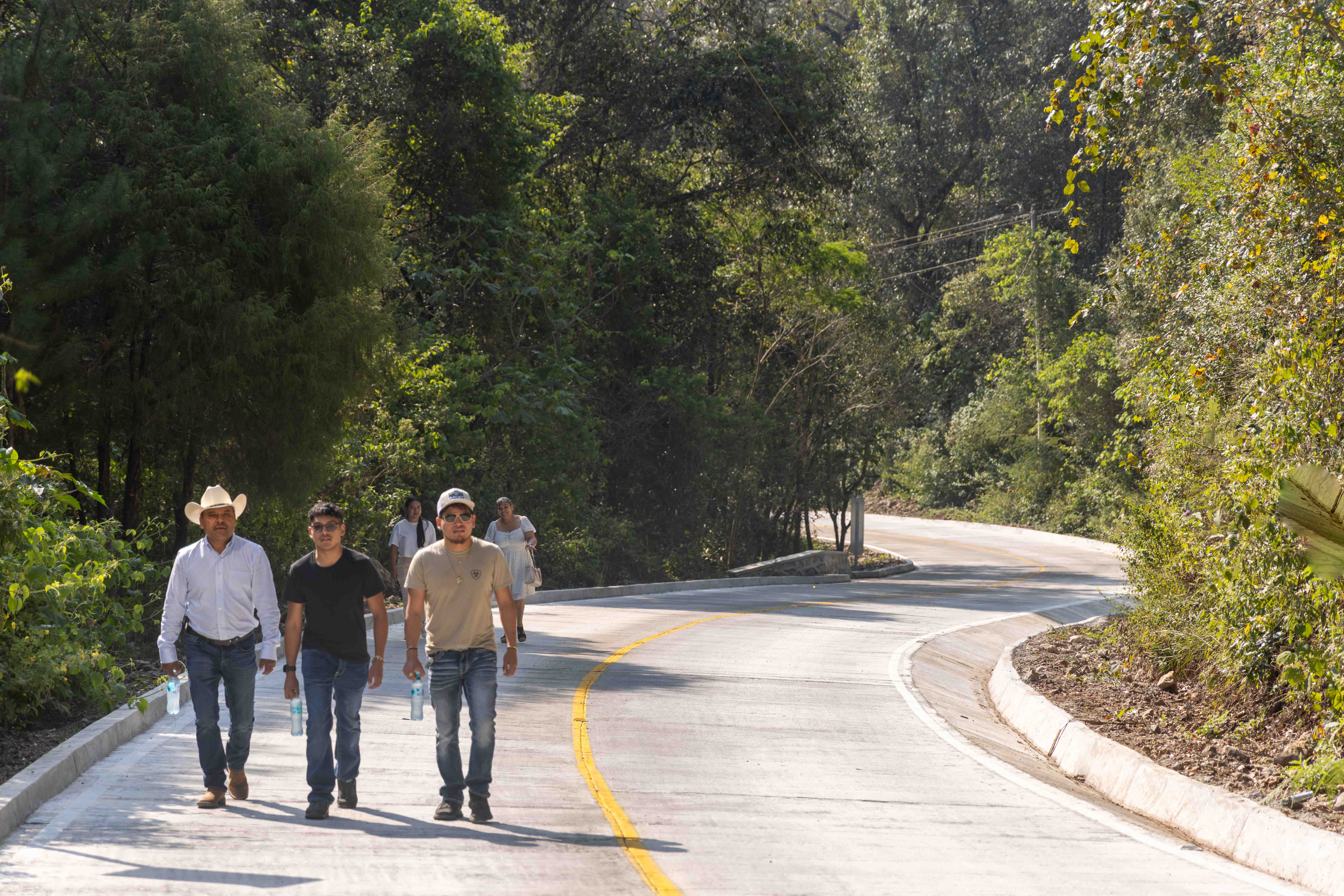 Entrega Kuri 1 etapa del camino Valle Verde – El Pocito en Jalpan