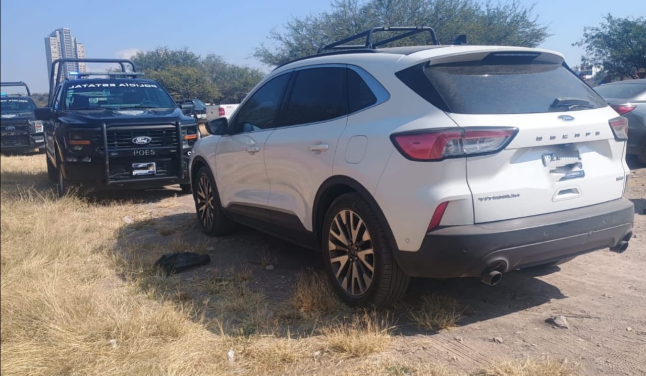 Operativo entre POES y SSPMQ deriva en detenciones y recuperación de vehículo robado