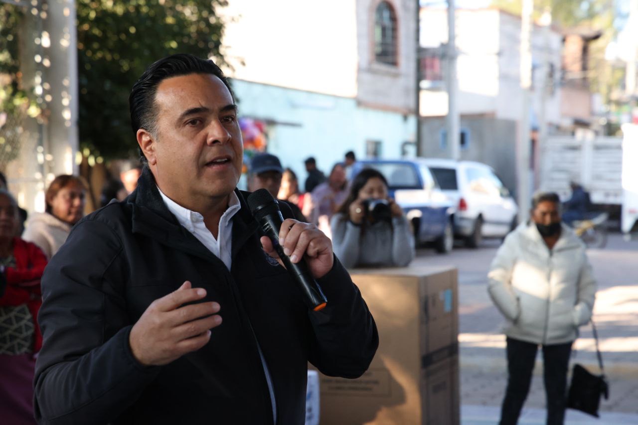 Supervisa Nava entrega de apoyos del Programa Coinversión Social en Tequisquiapan