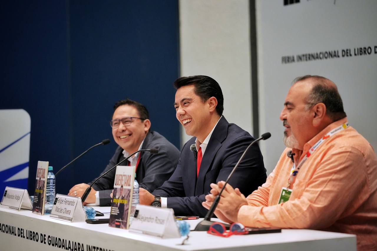 Presenta Felifer el libro “Querétaro, mi inspiración” en la FIL de Guadalajara 2025