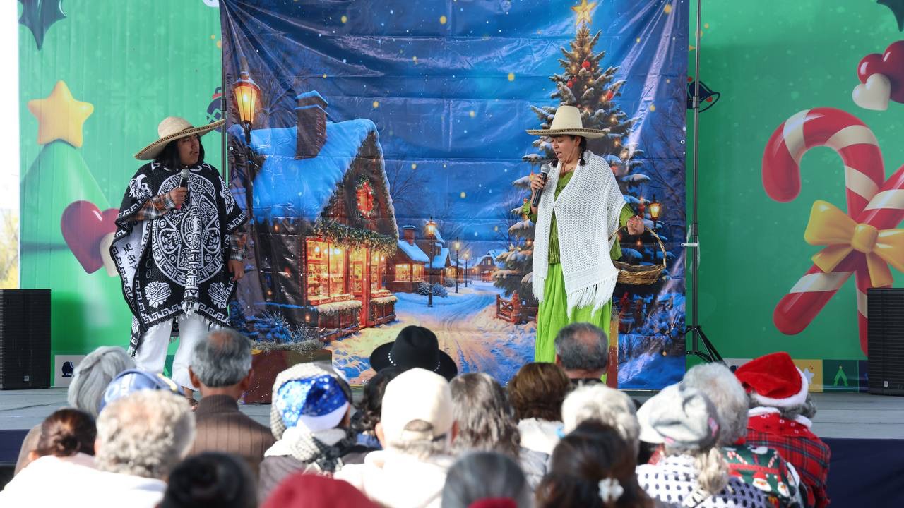 Festeja DIF Estatal la Navidad con los adultos mayores de San Juan del Río