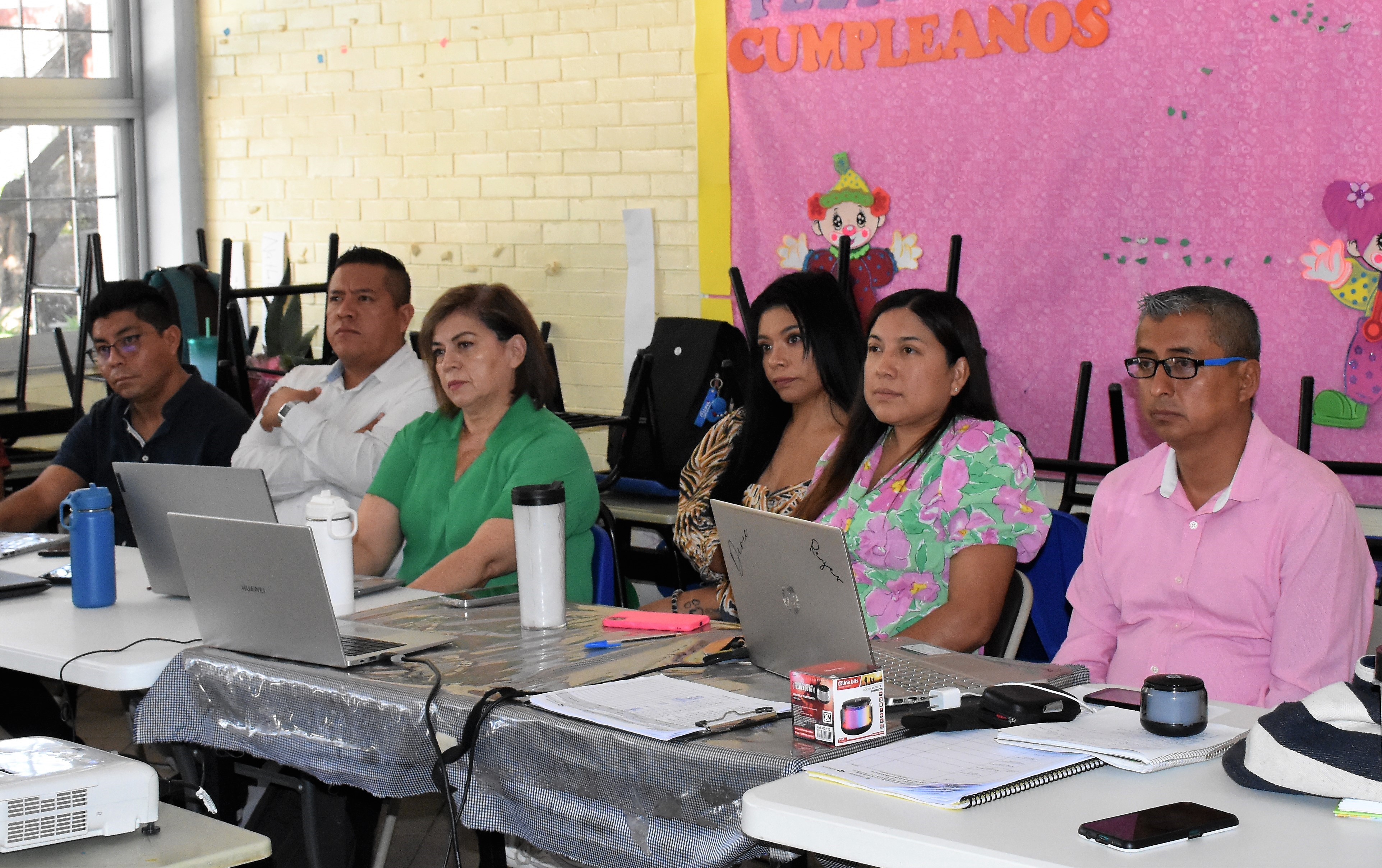 Regresan a sus actividades 18 mil trabajadores de educación básica
