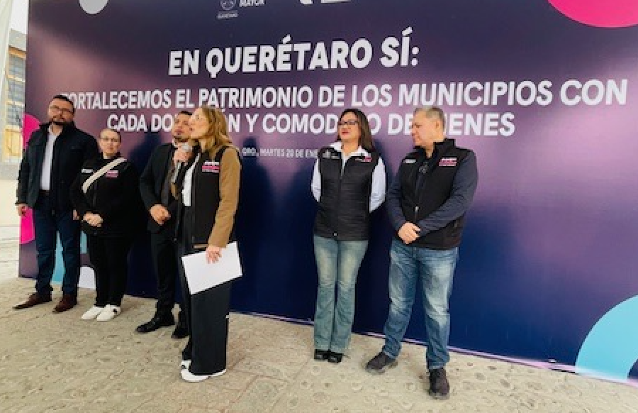 Oficialía Mayor entrega equipamiento en Arroyo Seco y Pinal de Amoles