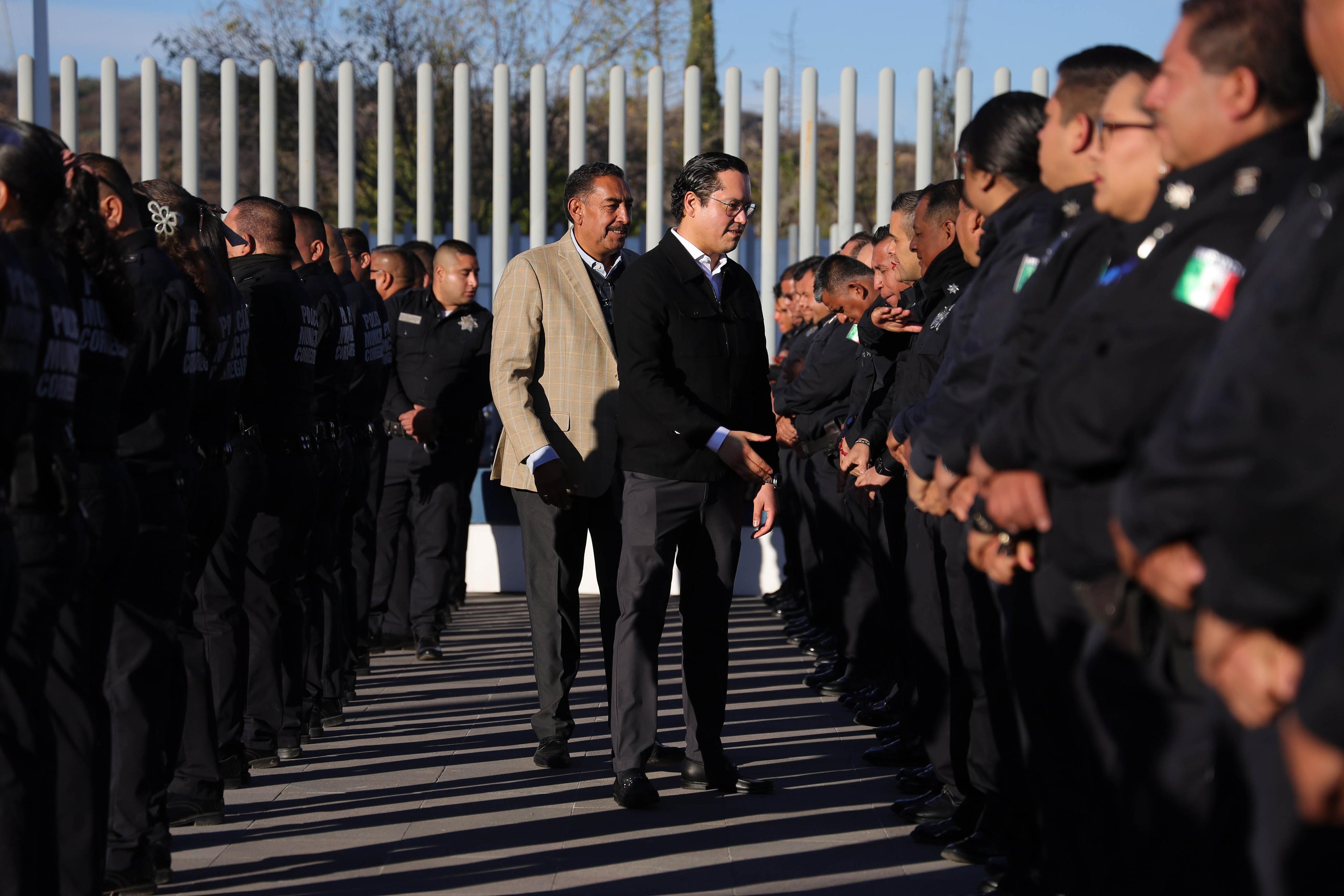 Anuncia Chepe Guerrero incremento salarial de 16% para policías de Corregidora