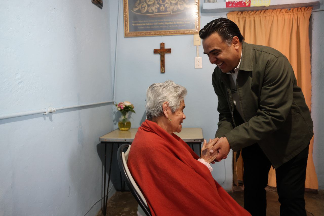 Supervisa Luis Nava entrega apoyos alimentarios en La Cañada
