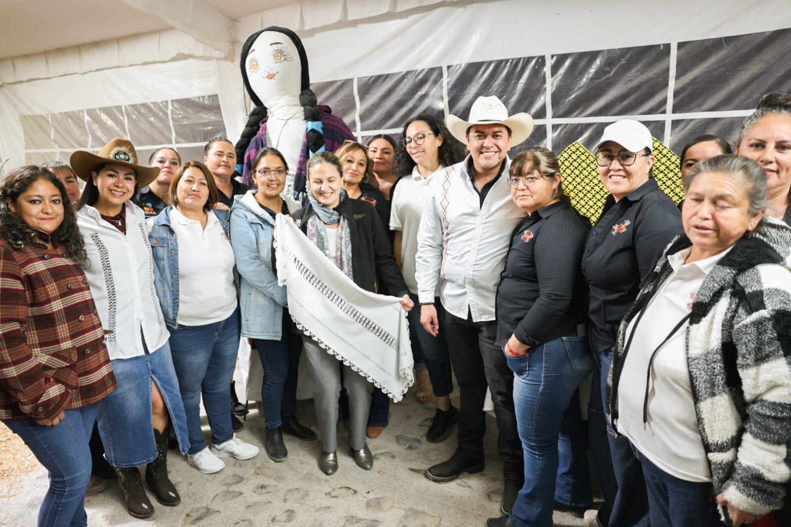 Rompe récord de asistencia la Feria Escolásticas, en Pedro Escobedo