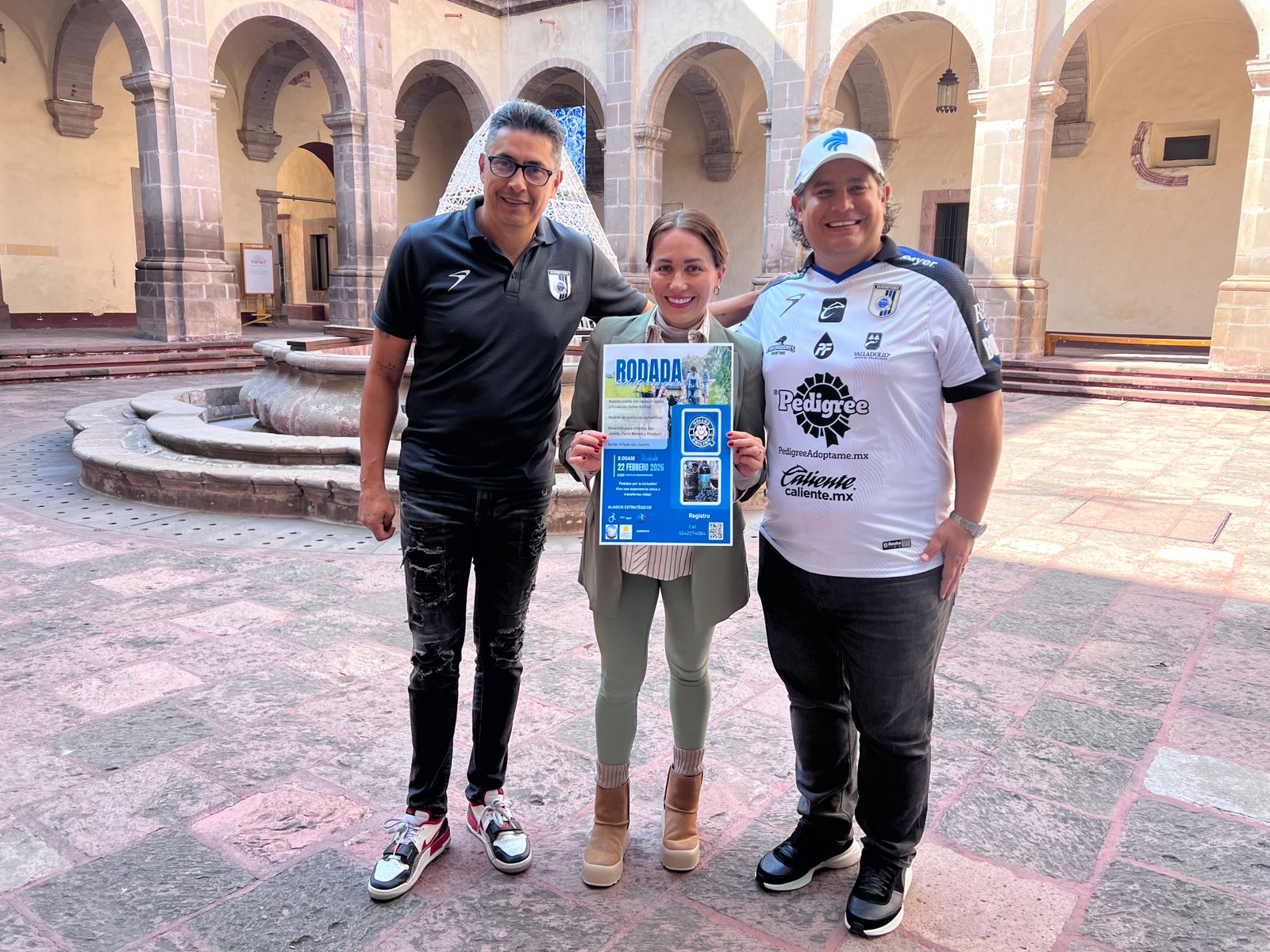 Rodada ciclista con causa entre Viñedos en apoyo a Gallos Smiling