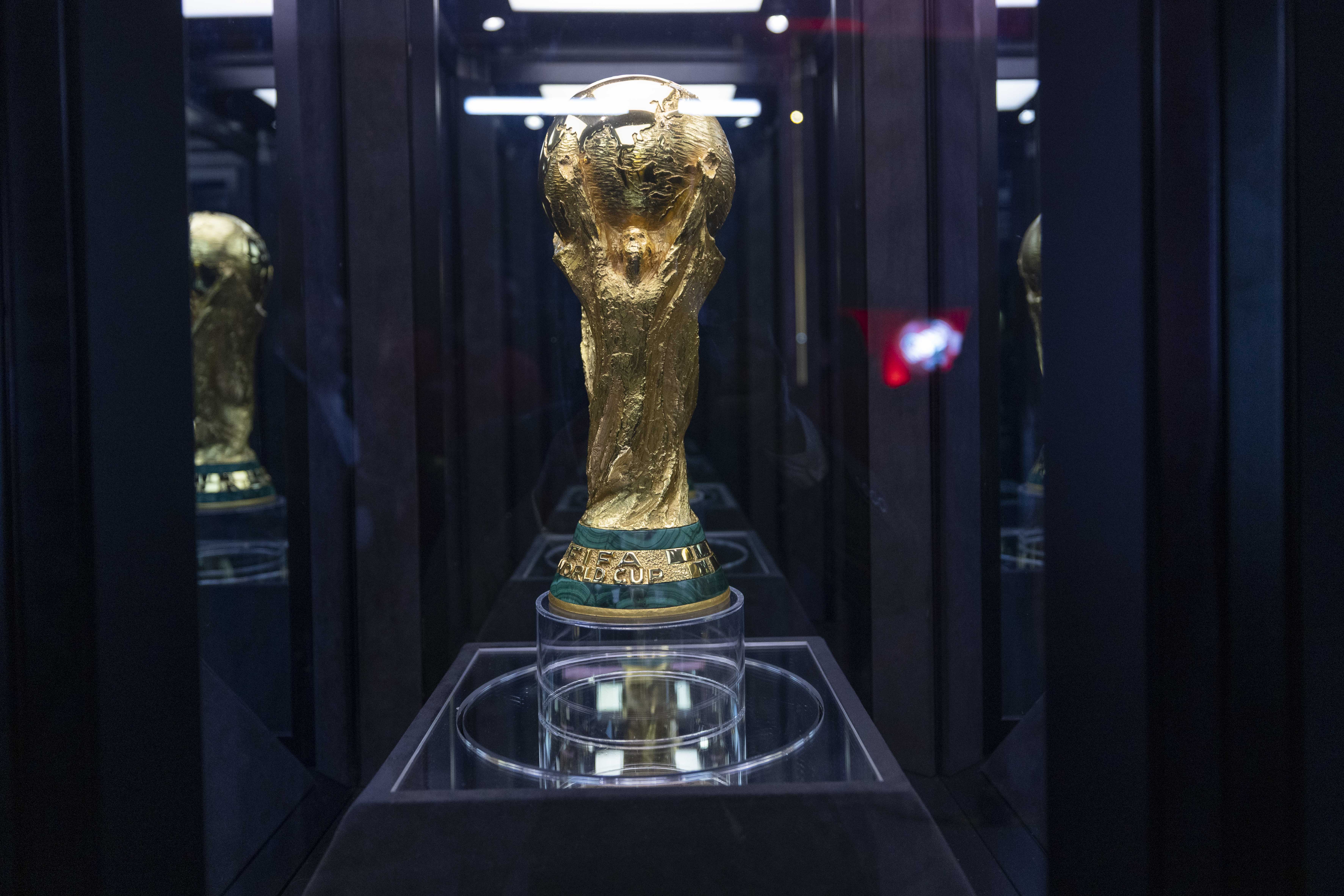Llega a Querétaro la Copa Mundial de la FIFA