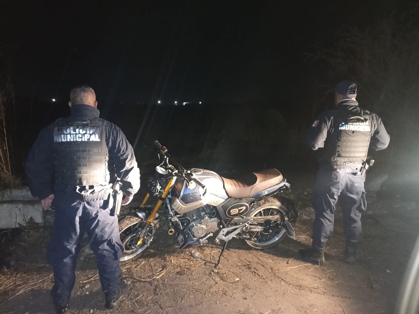 Recuperan Policías de Colón una Motocicleta Robada