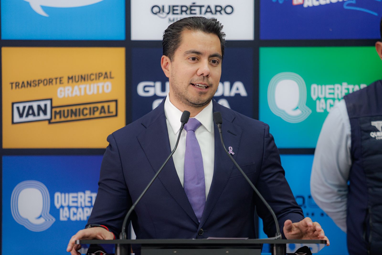 Presenta Felifer Macías eventos en conmemoración del Día Internacional de la Mujer