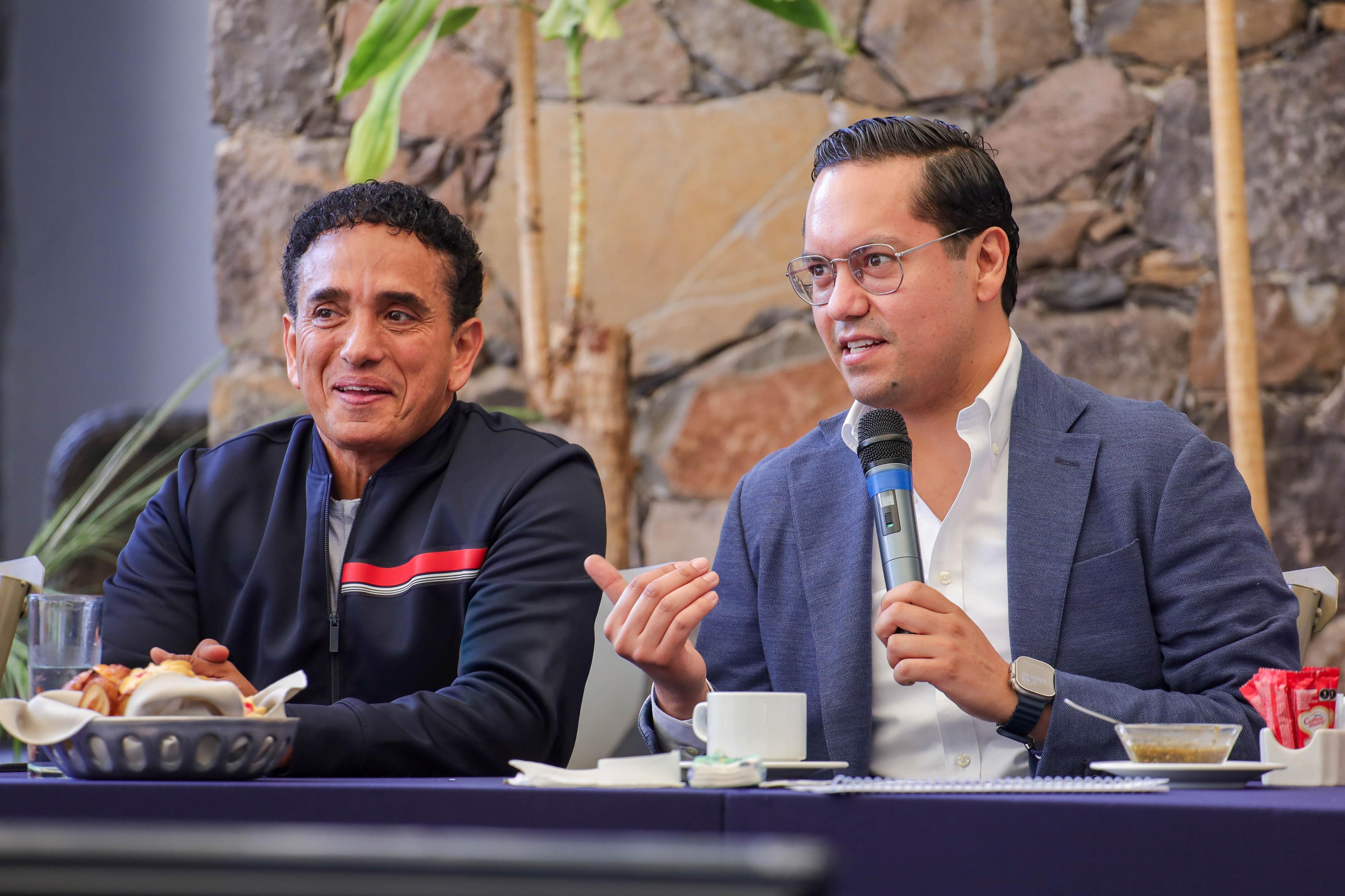 Anuncia Chepe rehabilitación de vialidad y acceso al Parque Industrial Balvanera