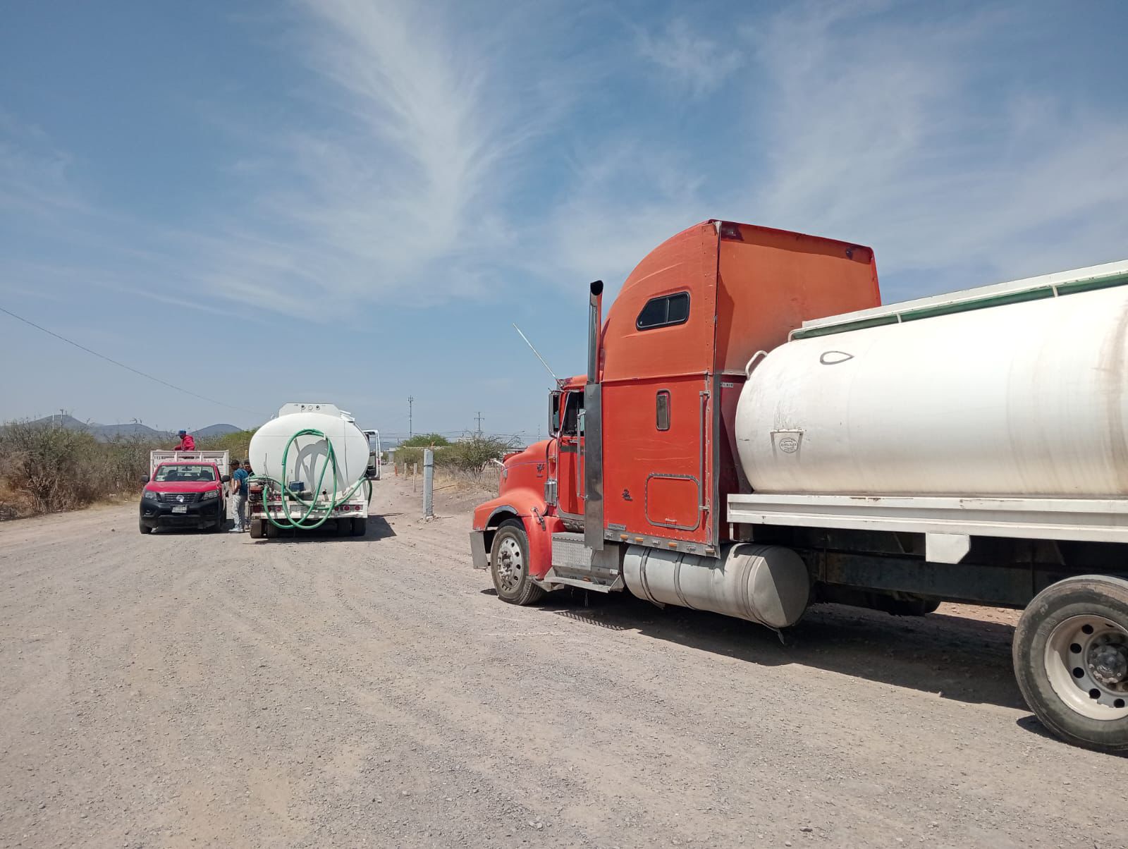 Municipio de Pedro Escobedo atiende contingencia de agua en La Lira
