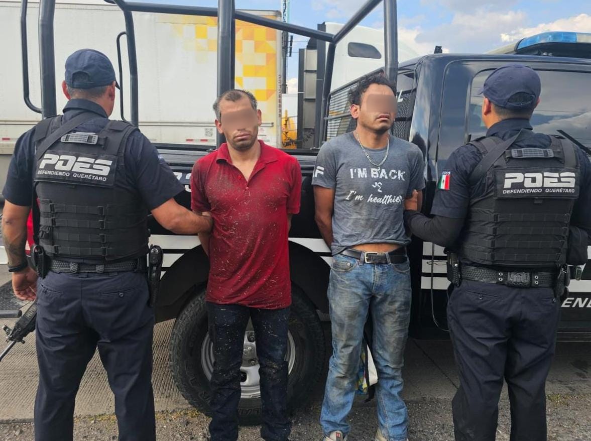 En El Marqués, POES detiene a dos hombres por robo de autotransporte de carga federal