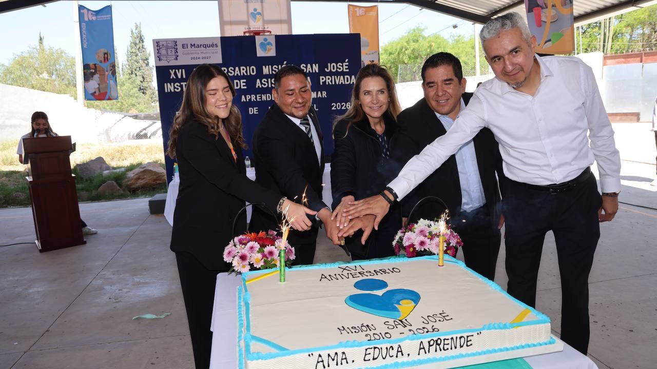 Atestigua SEDIF XVI Aniversario de Misión San José I.A.P 