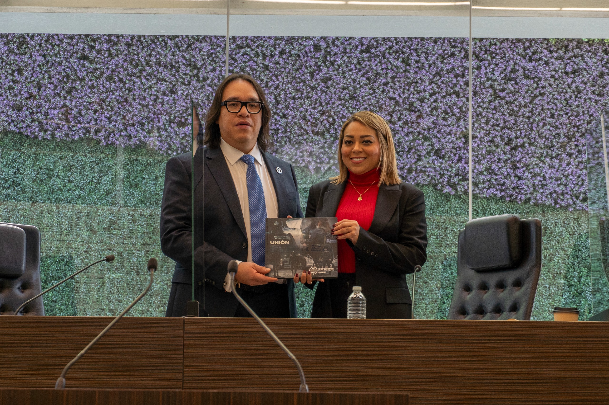 Entrega fiscal informe de actividades a la Legislatura
