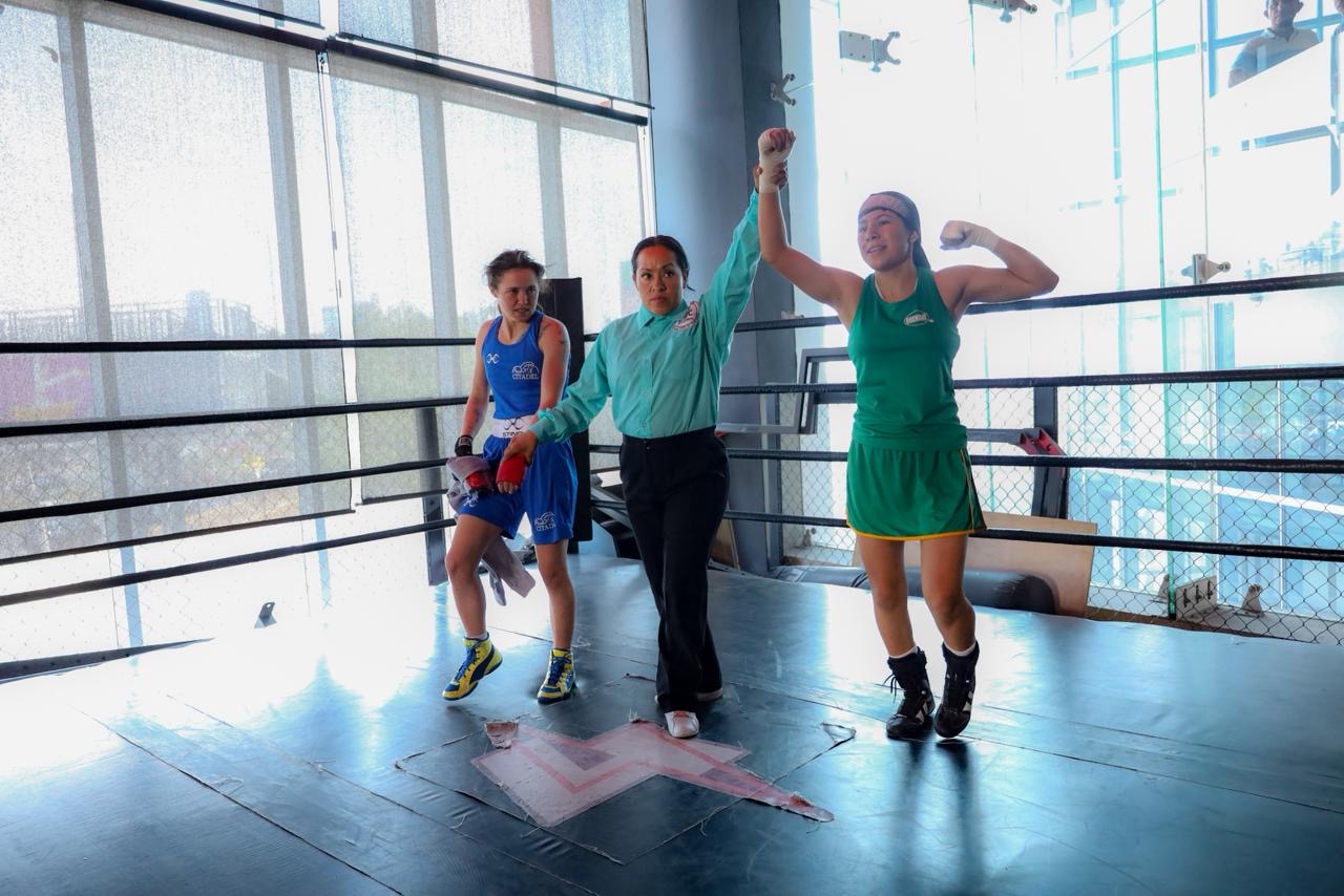 La Boxeadora Colonense, Mireya Martínez, Gana en el Torneo México vs Canadá