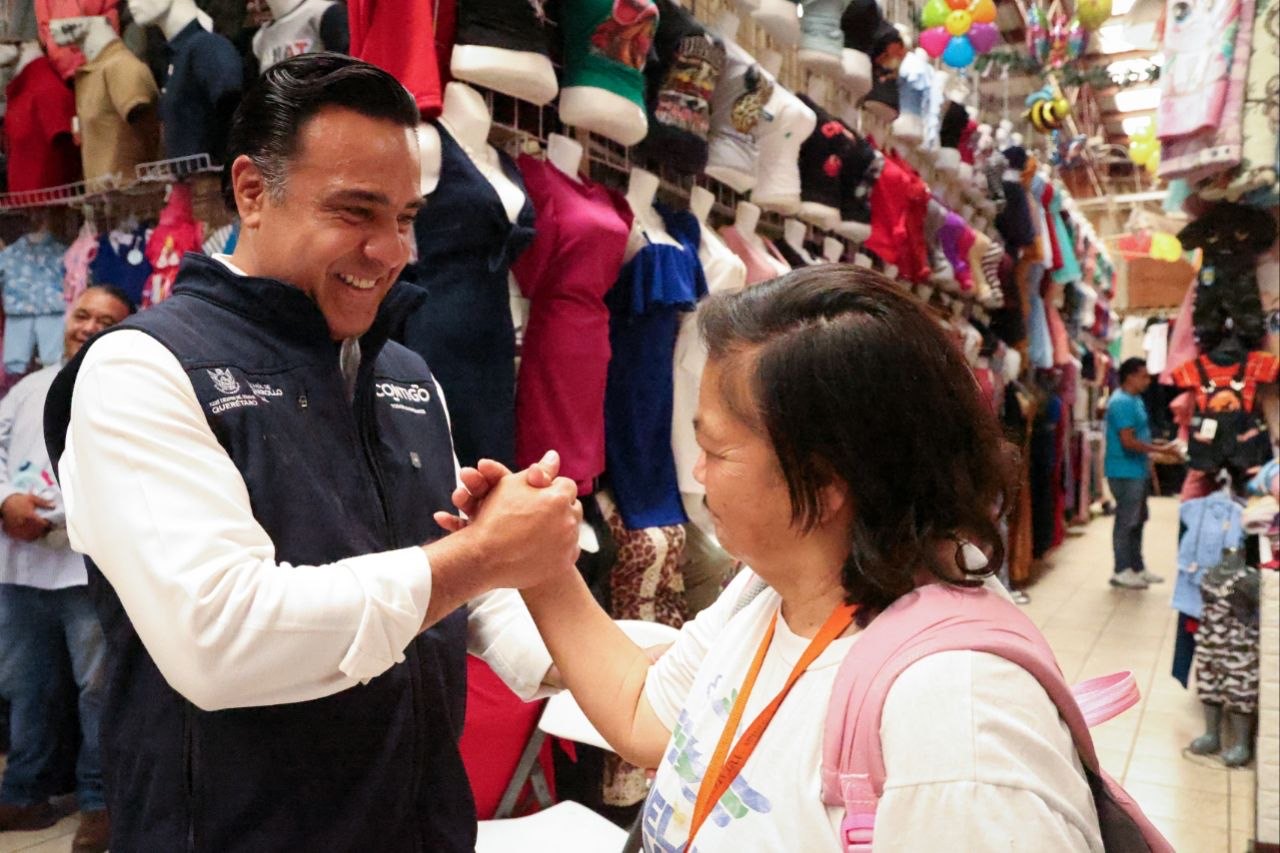 Recorre Luis Nava el mercado Reforma de San Juan del Río