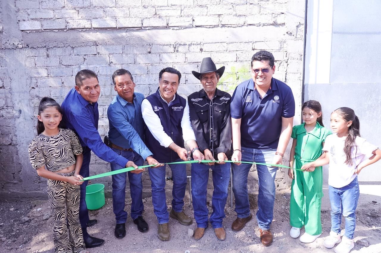 Fortalece Luis Nava cercanía con familias de Montenegro y promotores de la paz