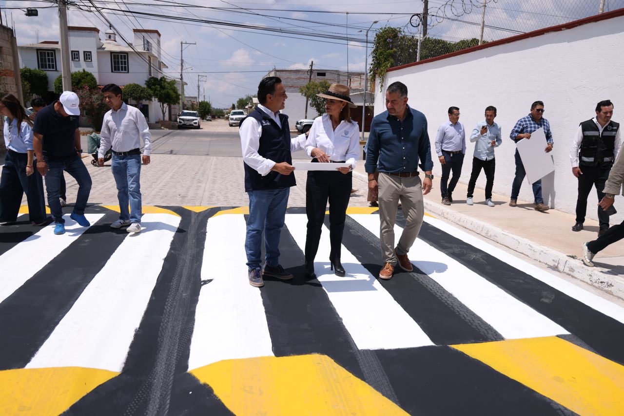 Entrega Luis Nava obra de mejoramiento en la calle Alfonso Ramírez en Tequisquiapan