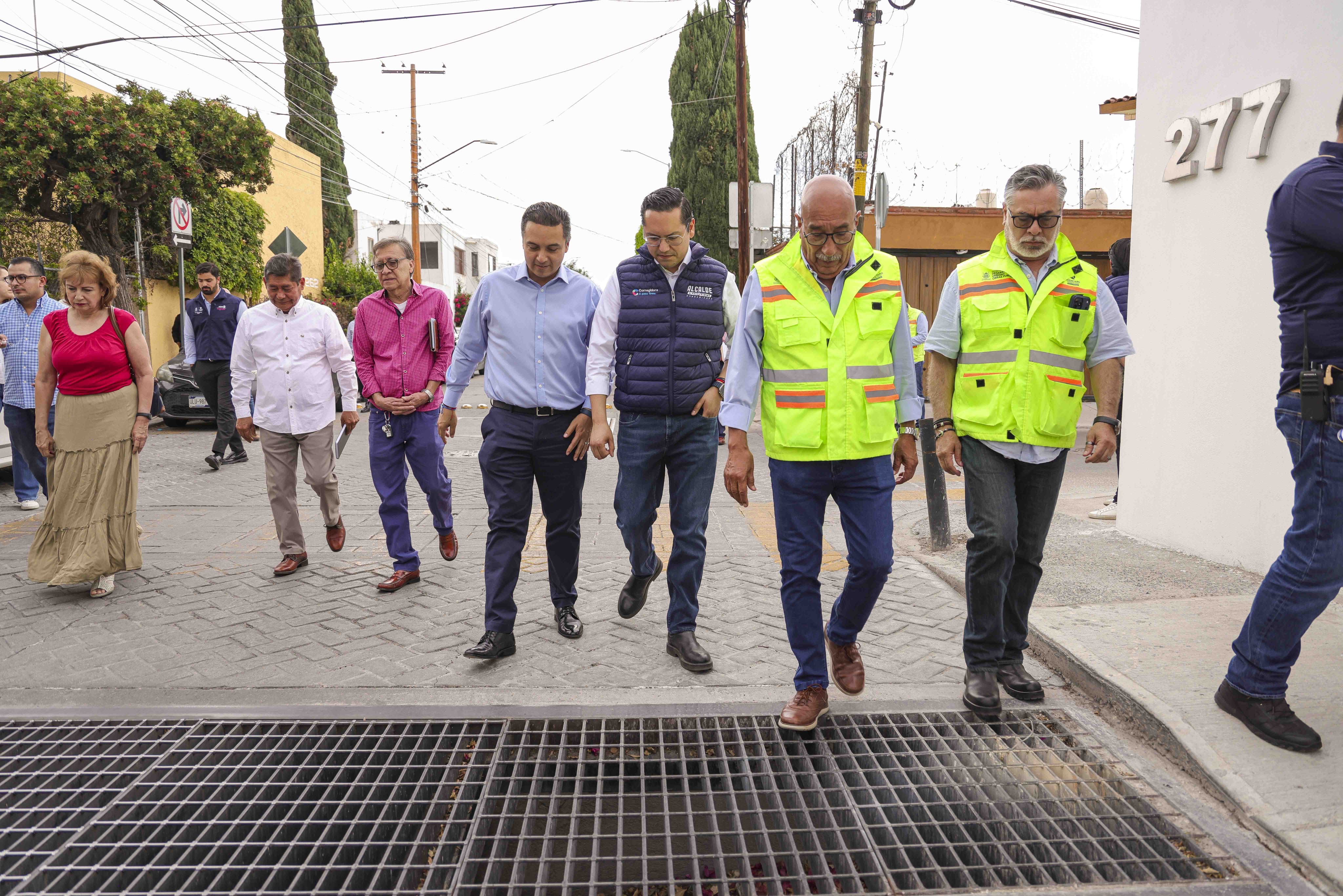 Chepe Guerrero y Gobierno del Estado supervisan limpieza de drenaje pluvial en Tejeda