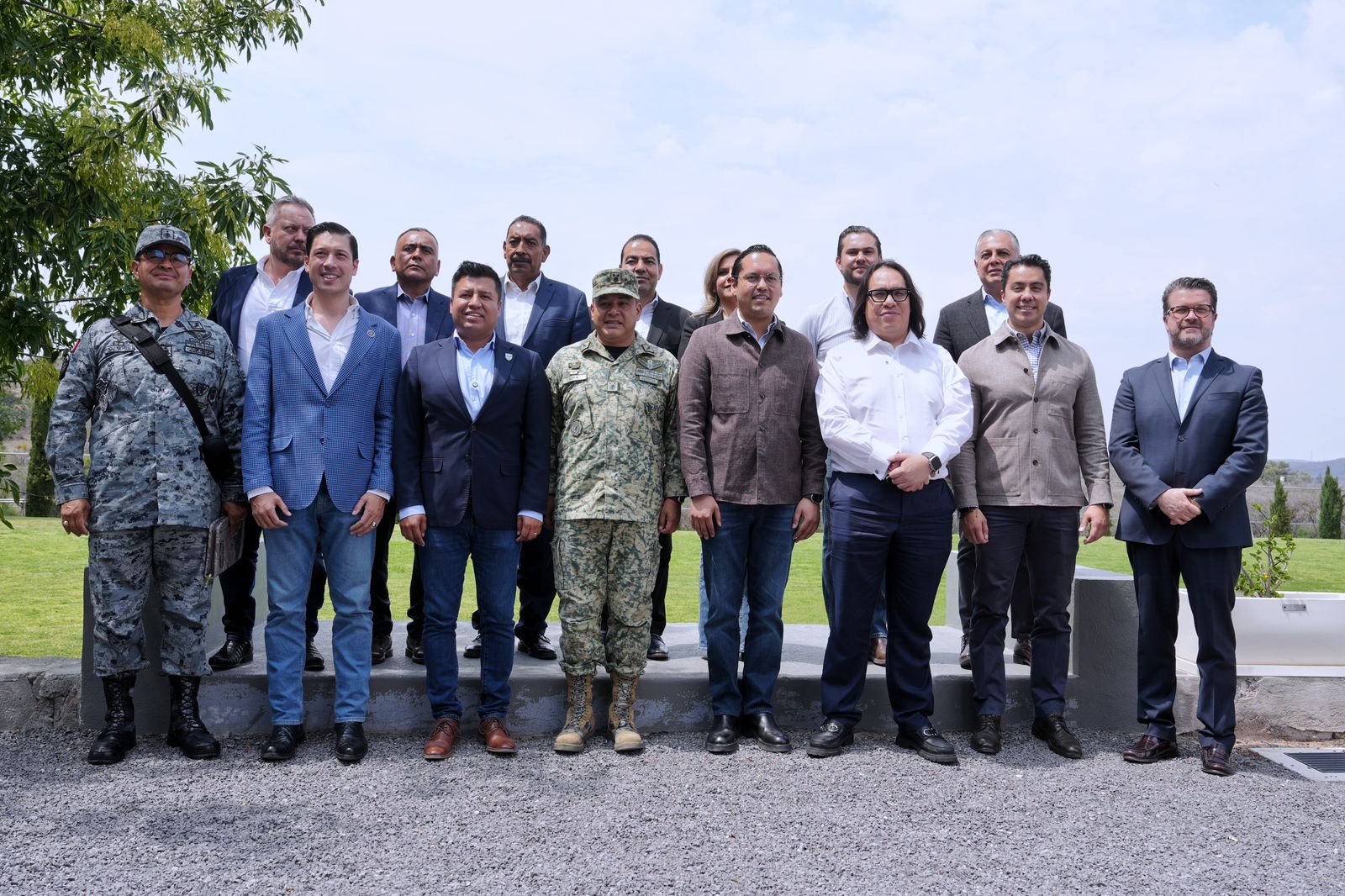Refrenda Felifer Macías su compromiso ante la seguridad