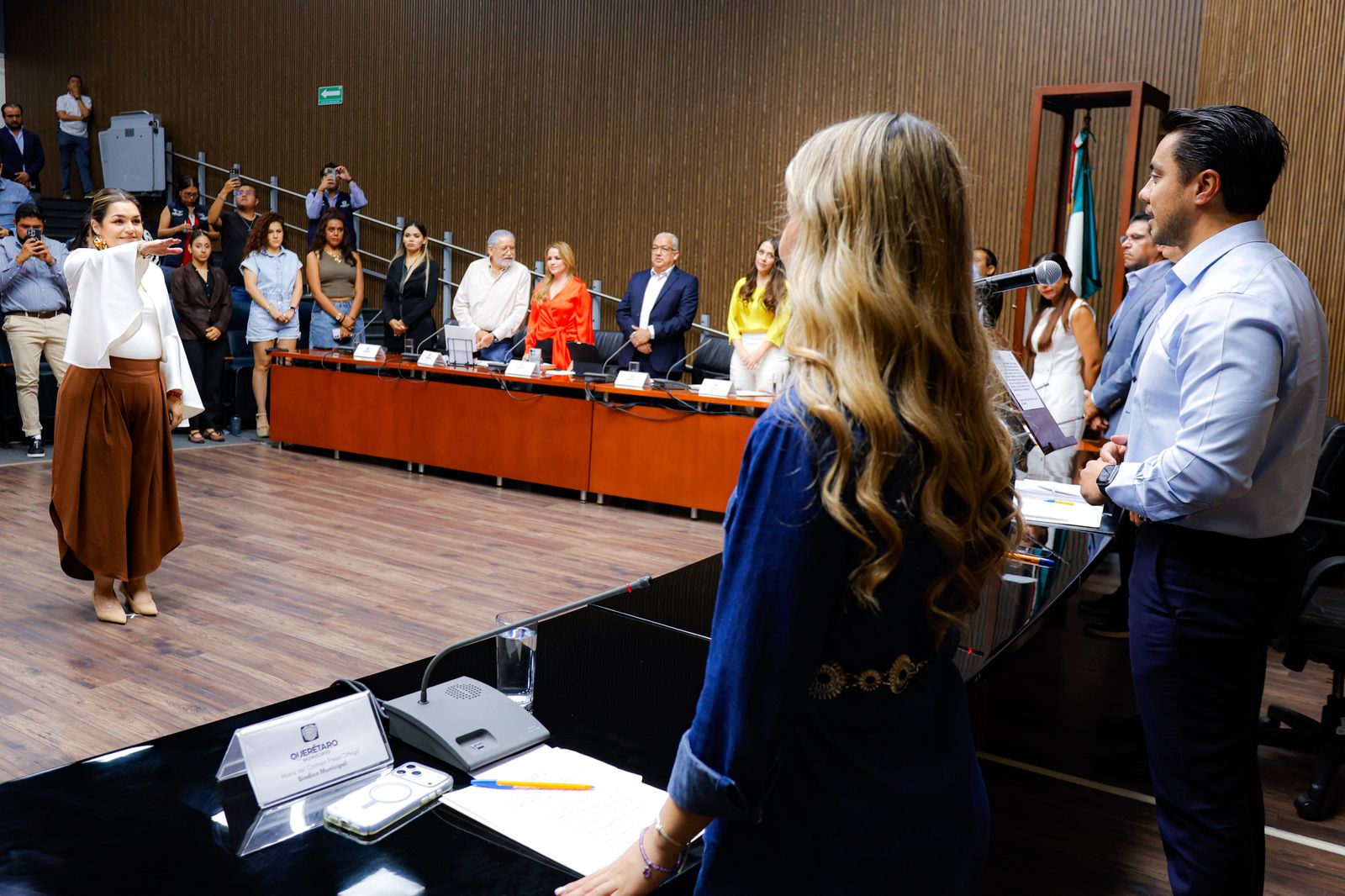 Nombra Ayuntamiento de Querétaro a directora del Registro Civil y aprueba programa Aplicación Móvil Qro. 911