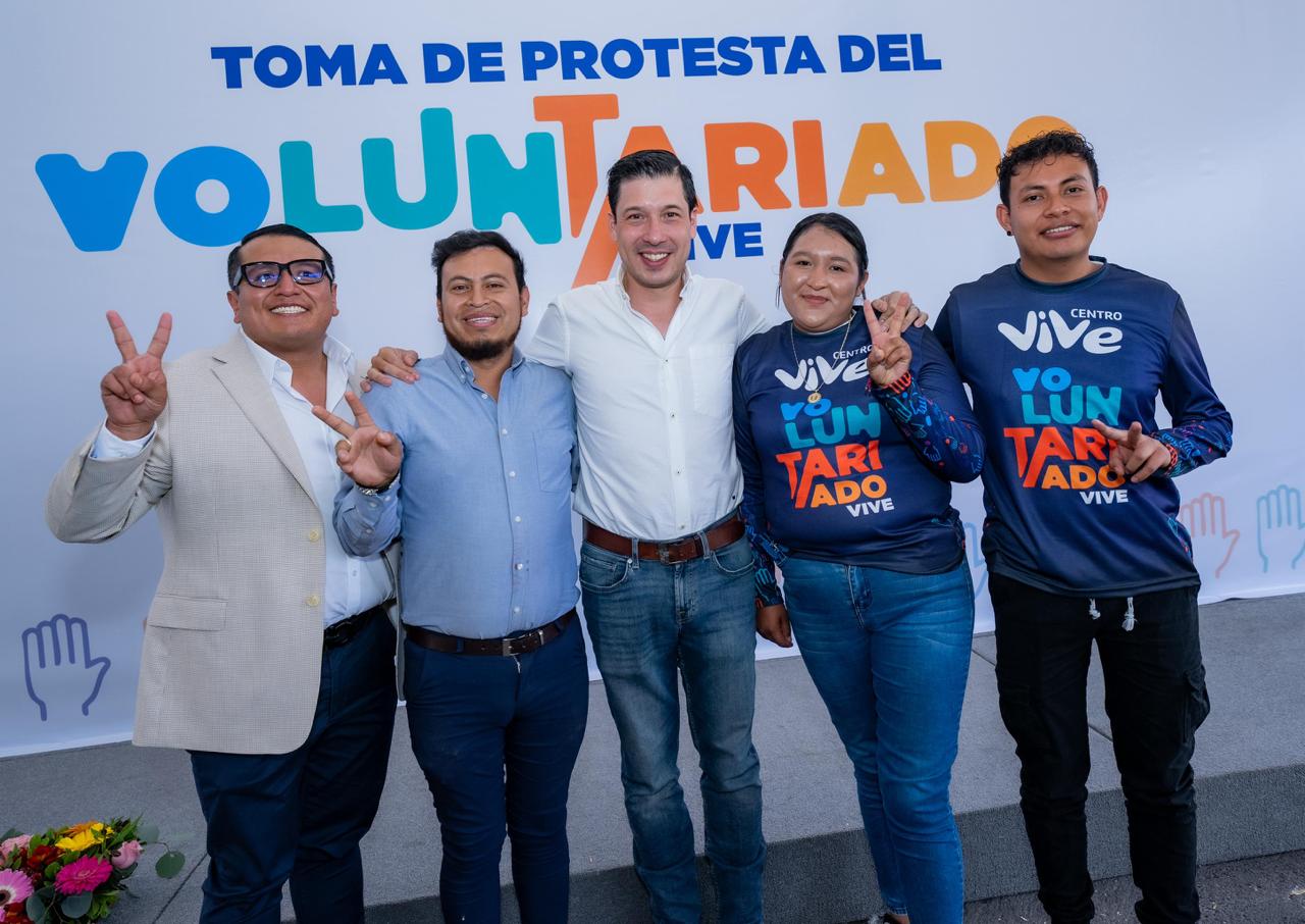 Encabeza alcalde Monsalvo toma de protesta del Voluntariado Vive en El Marqués